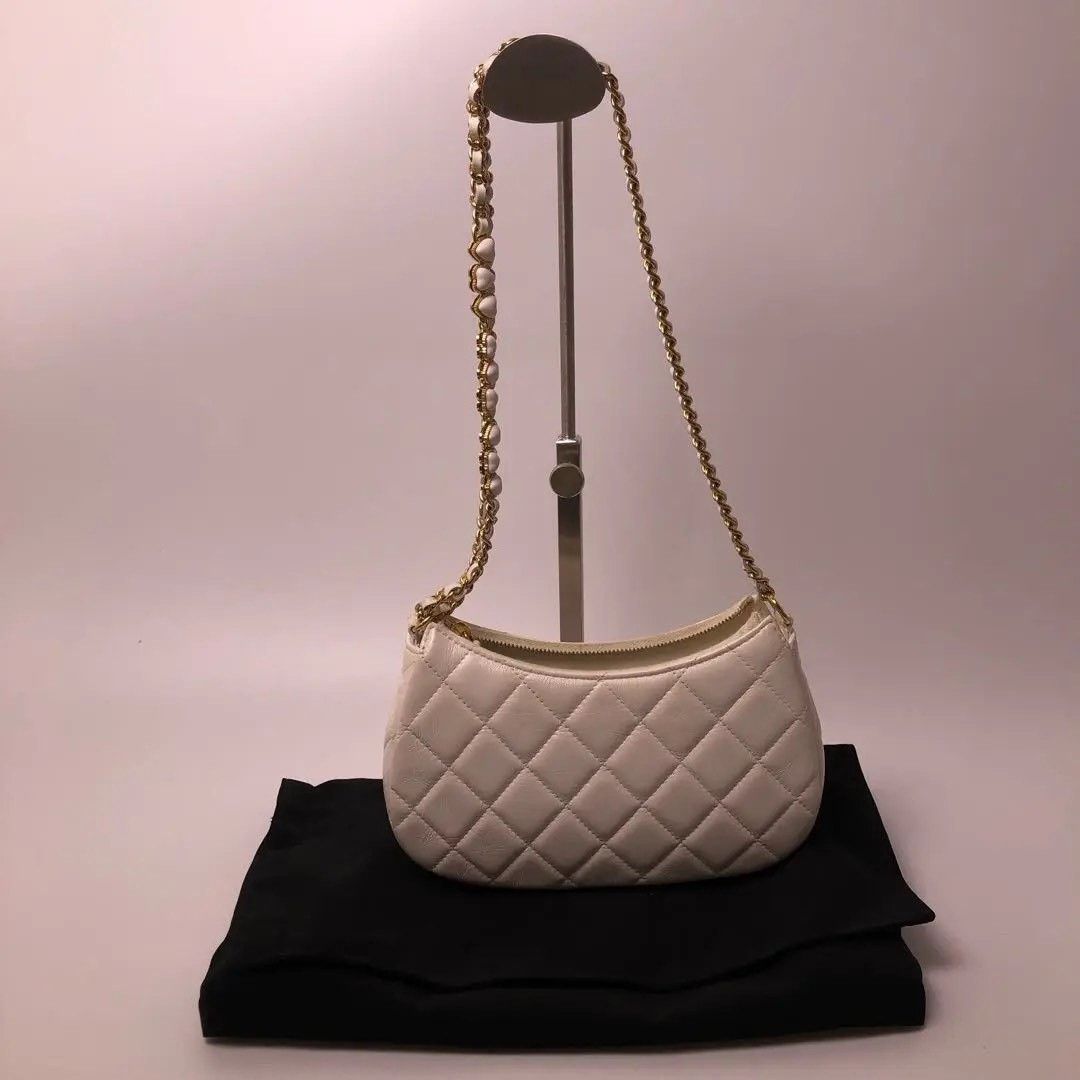 Chanel Pre-loved Bag Very good condition Size ONE SIZE - 2 Thumbnail