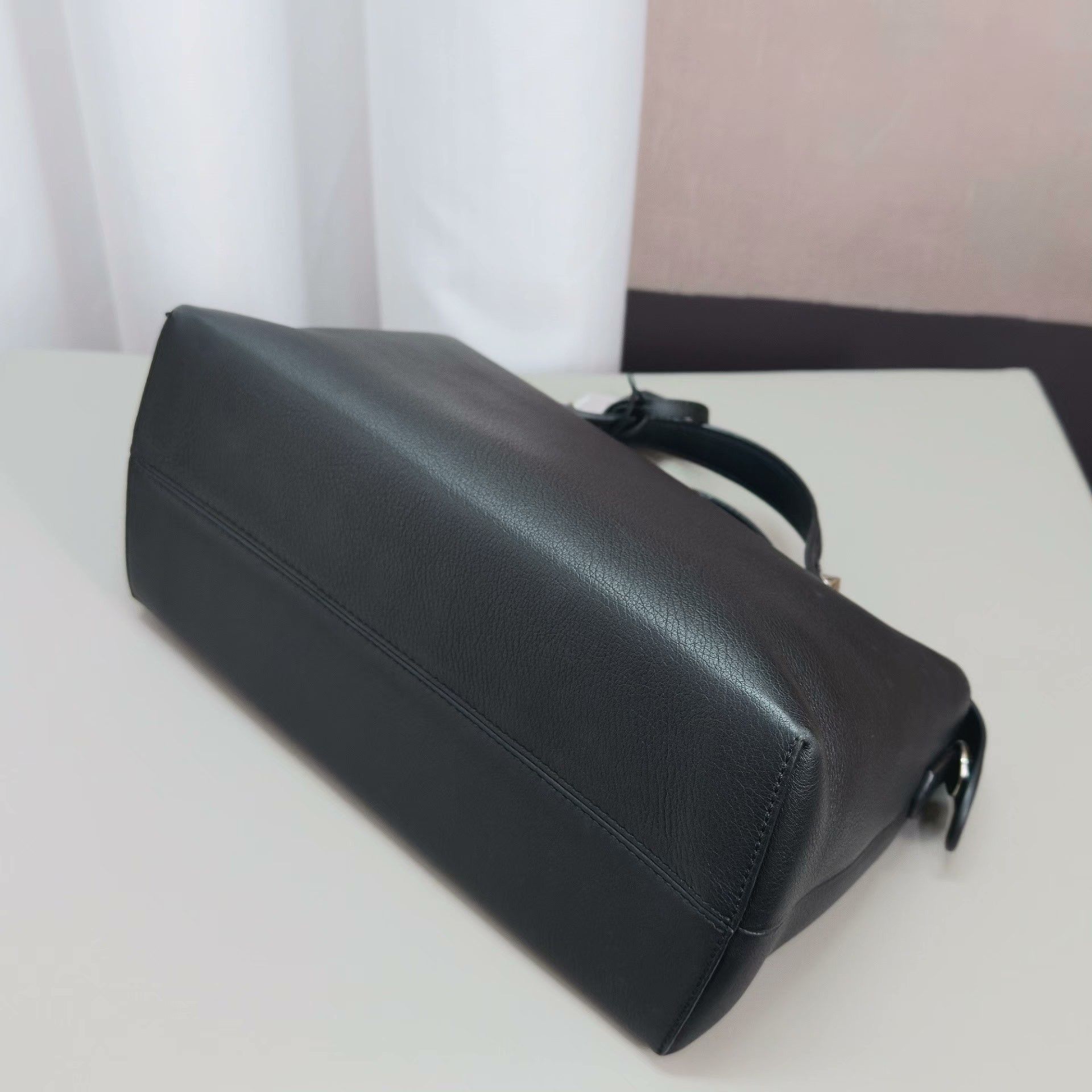 Fendi Pre-loved Bag Very good condition Size ONE SIZE - 4 Thumbnail