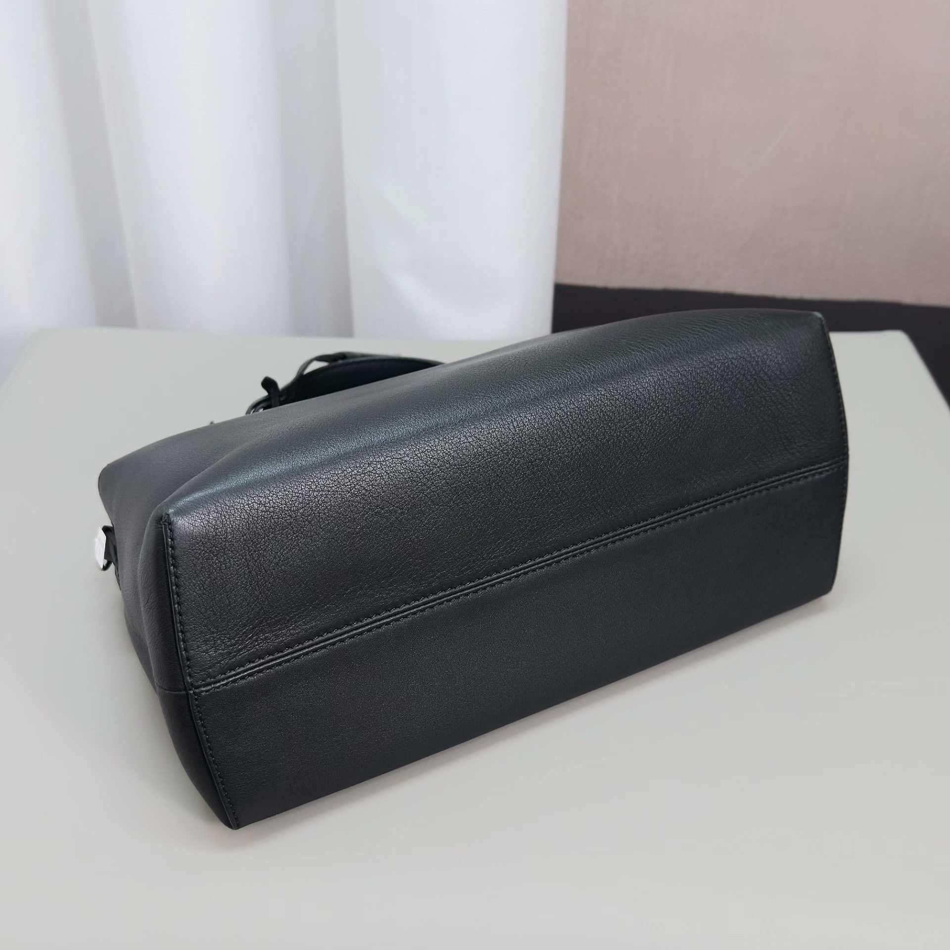 Fendi Pre-loved Bag Very good condition Size ONE SIZE - 3 Thumbnail