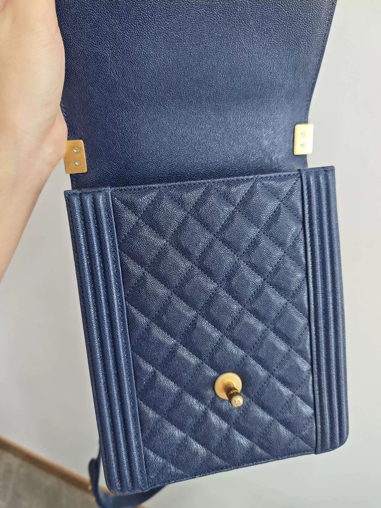 Chanel Pre-loved Bag Very good condition Size ONE SIZE - 8 Thumbnail