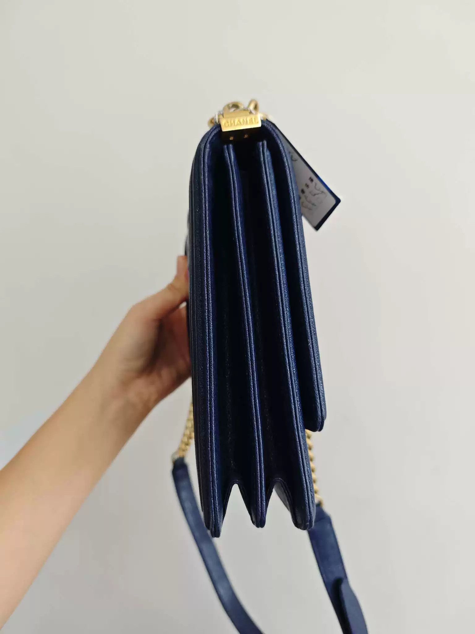 Chanel Pre-loved Bag Very good condition Size ONE SIZE - 4 Thumbnail
