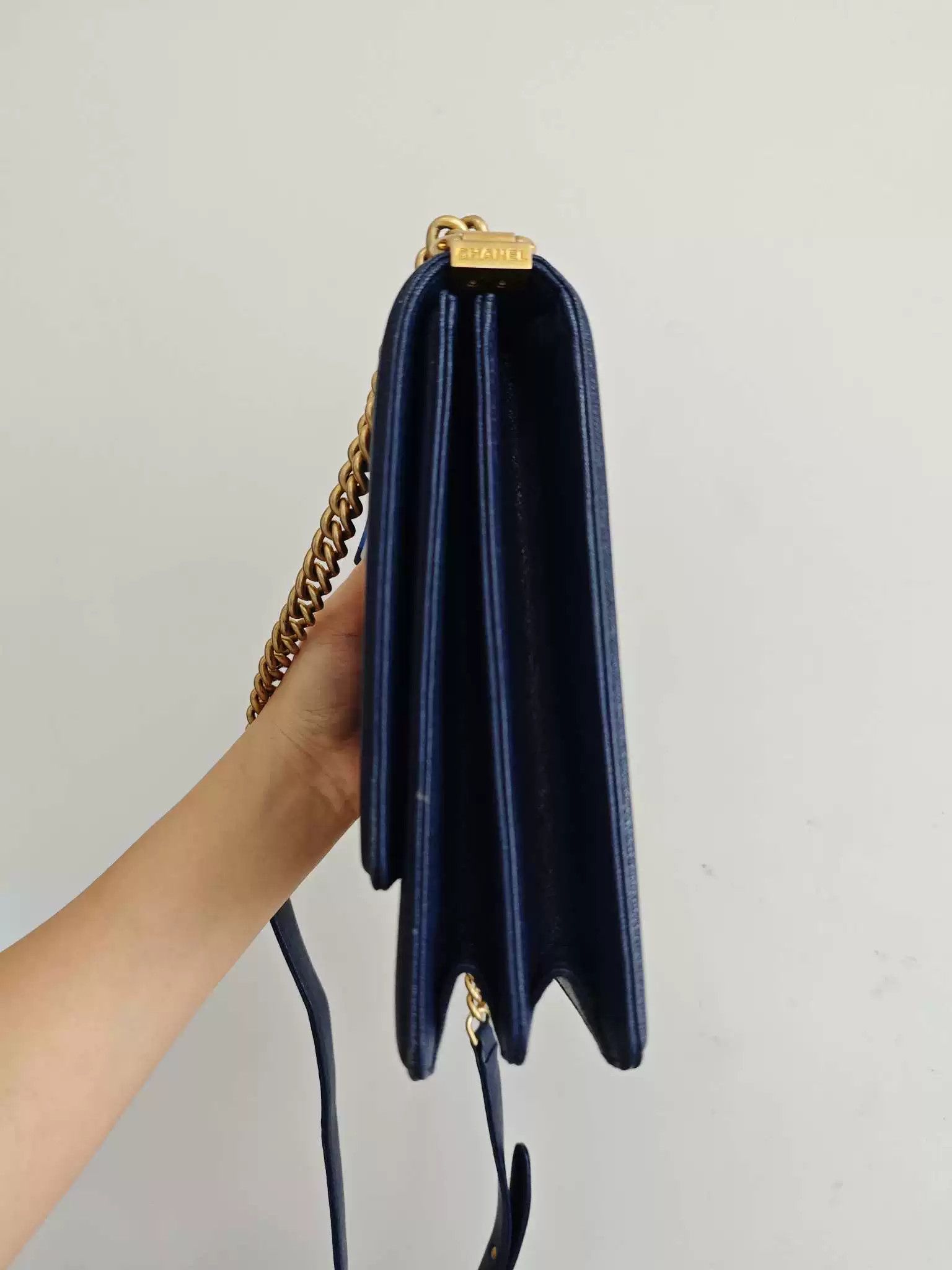 Chanel Pre-loved Bag Very good condition Size ONE SIZE - 3 Thumbnail