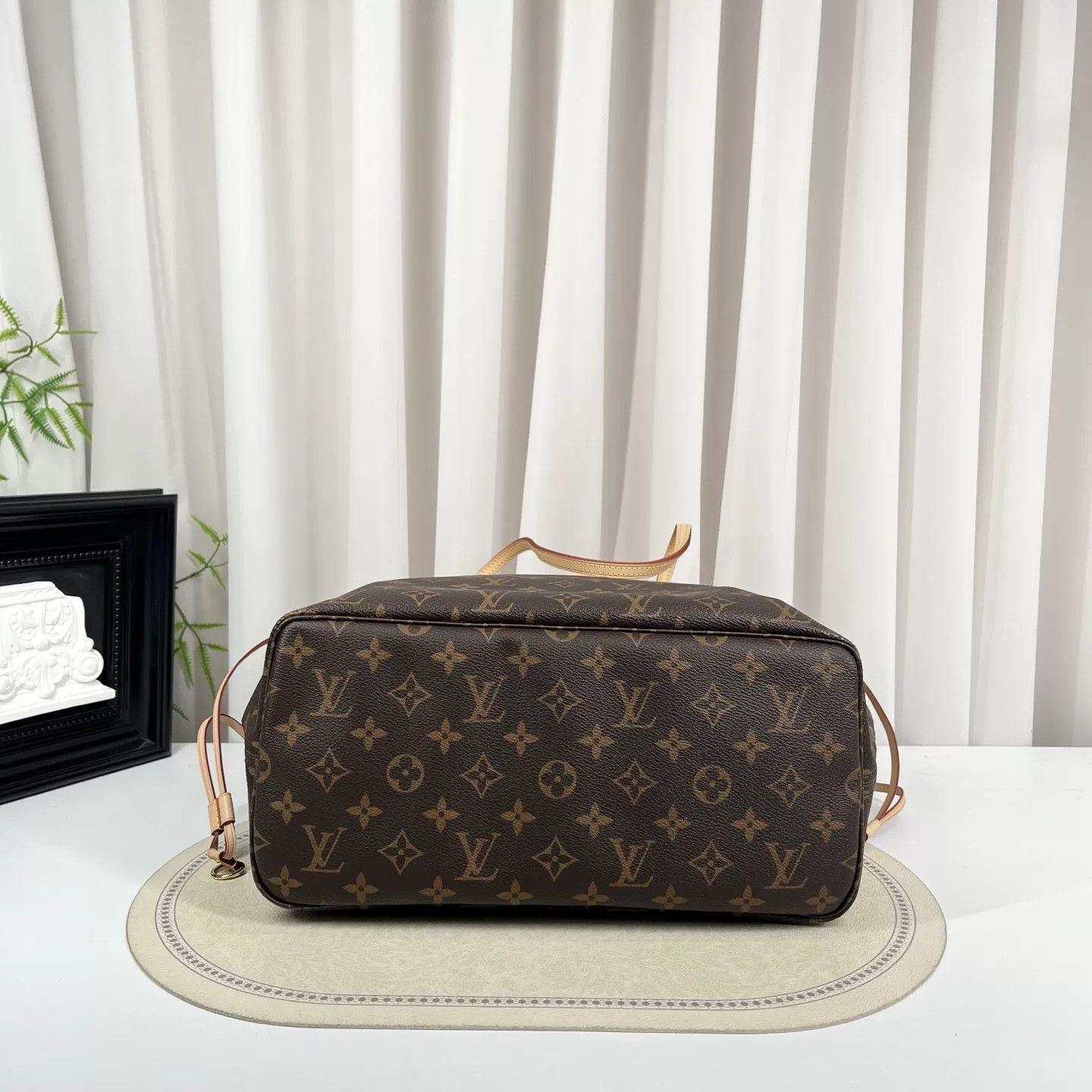 Louis Vuitton Pre-loved Bag Brand new condition Size ONE SIZE - 4 Thumbnail
