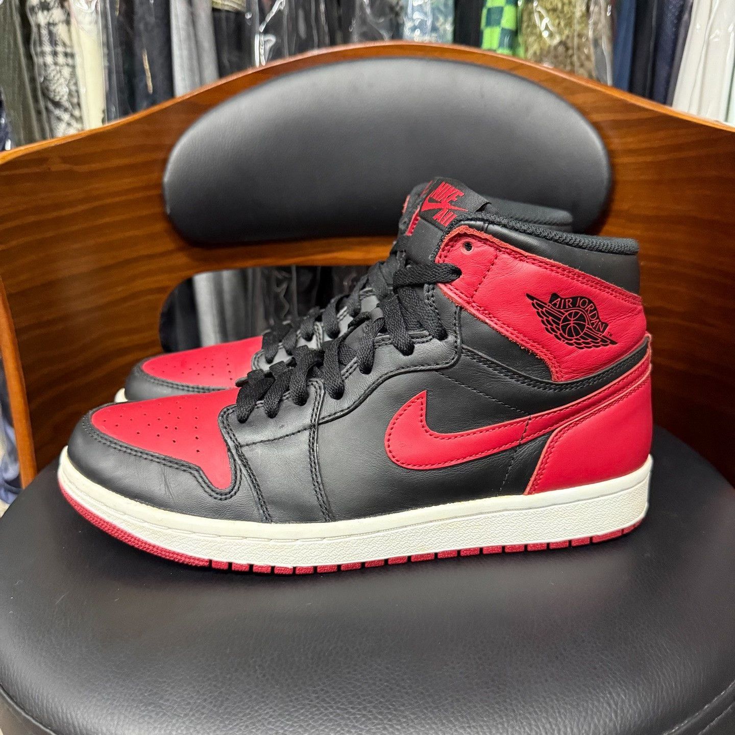 Nike Nike AJ1 Black Lowtop Sneakers 9 Men Size US 9 / EU 42 - 6 Thumbnail