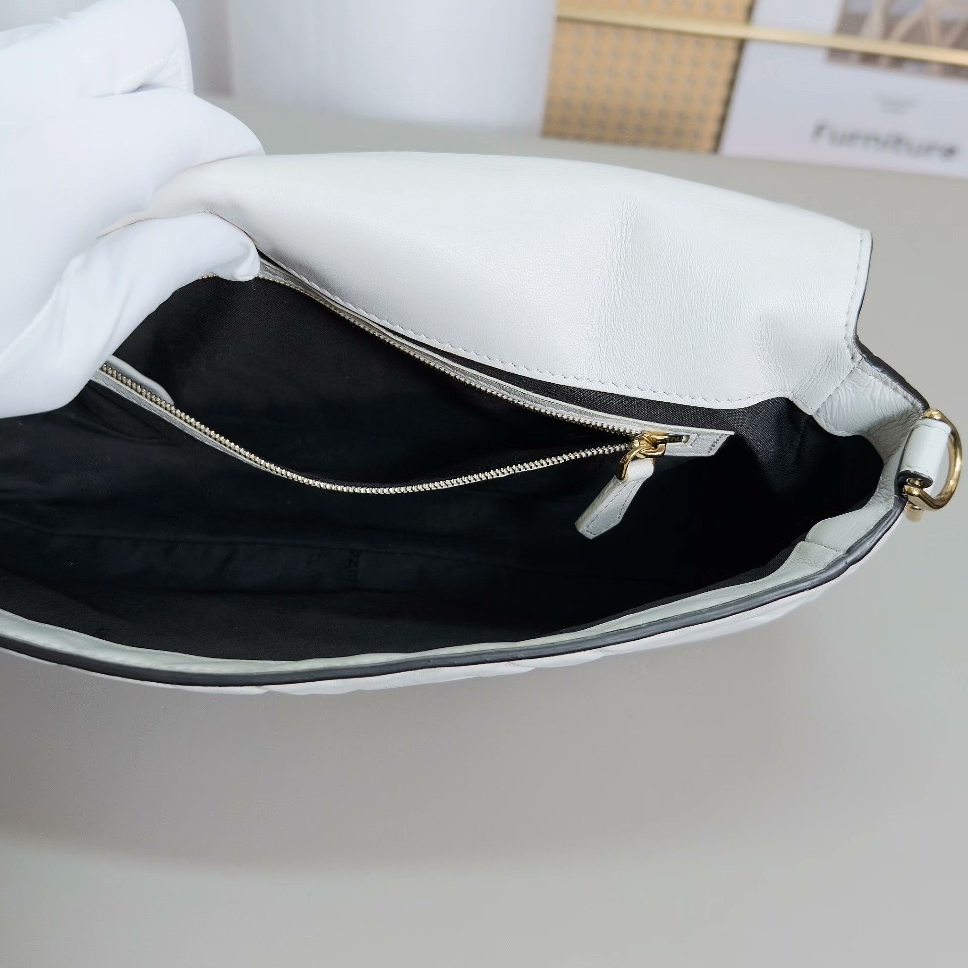 Fendi Pre-loved Bag Very good condition Size ONE SIZE - 6 Thumbnail