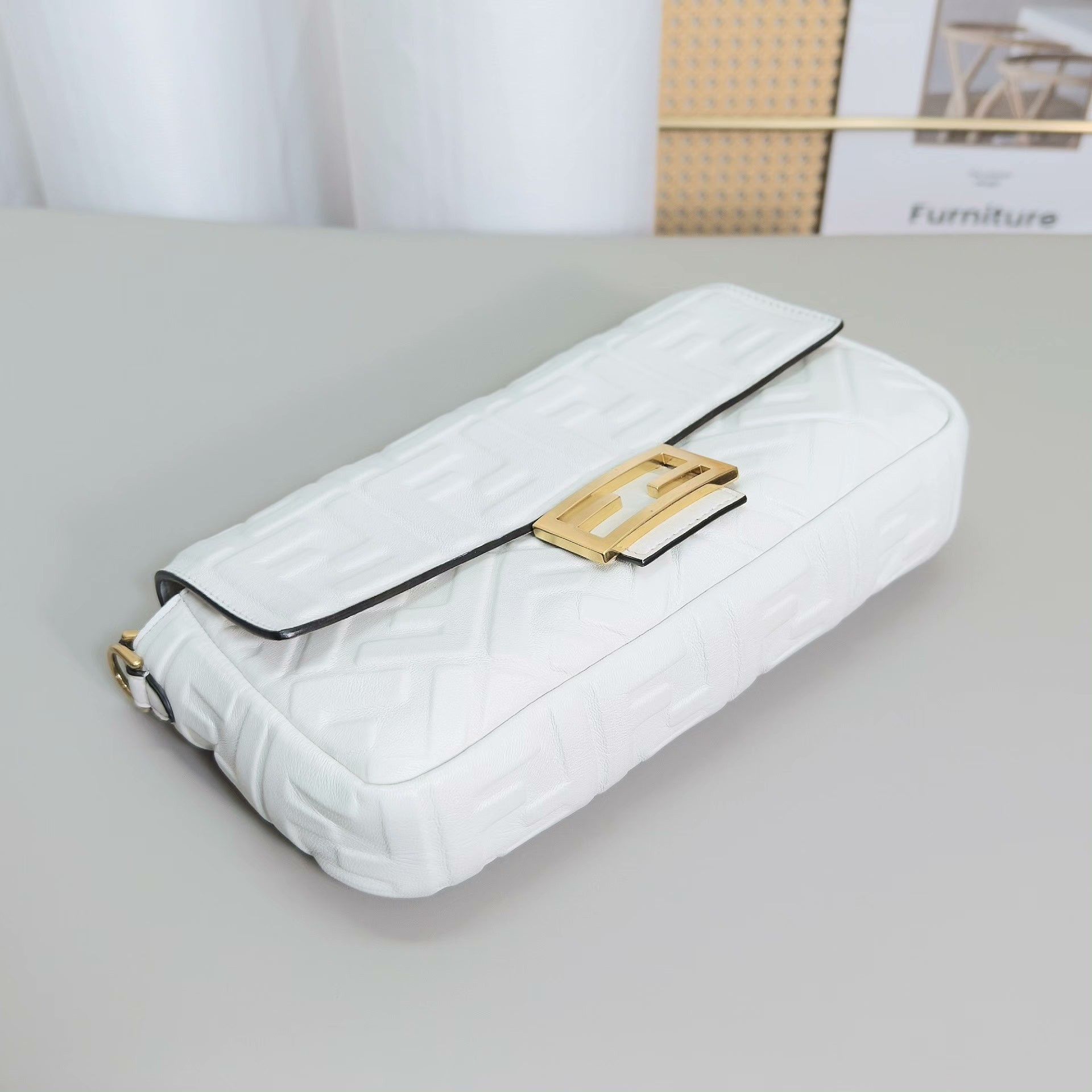 Fendi Pre-loved Bag Very good condition Size ONE SIZE - 3 Thumbnail