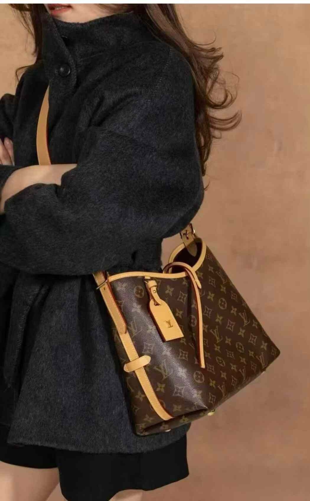 Louis Vuitton Pre-loved Bag Brand new condition Size ONE SIZE - 9 Thumbnail