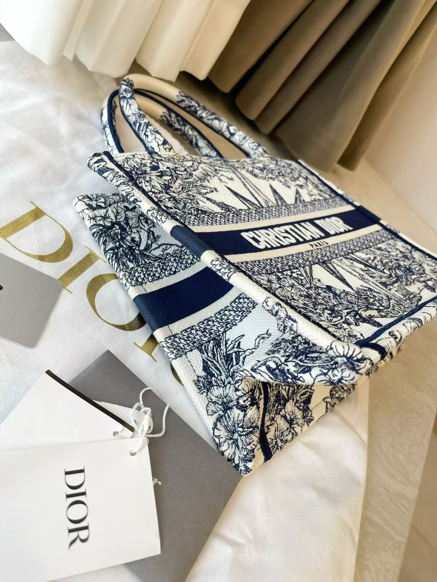 Dior Pre-loved Bag Very good condition Size ONE SIZE - 5 Thumbnail