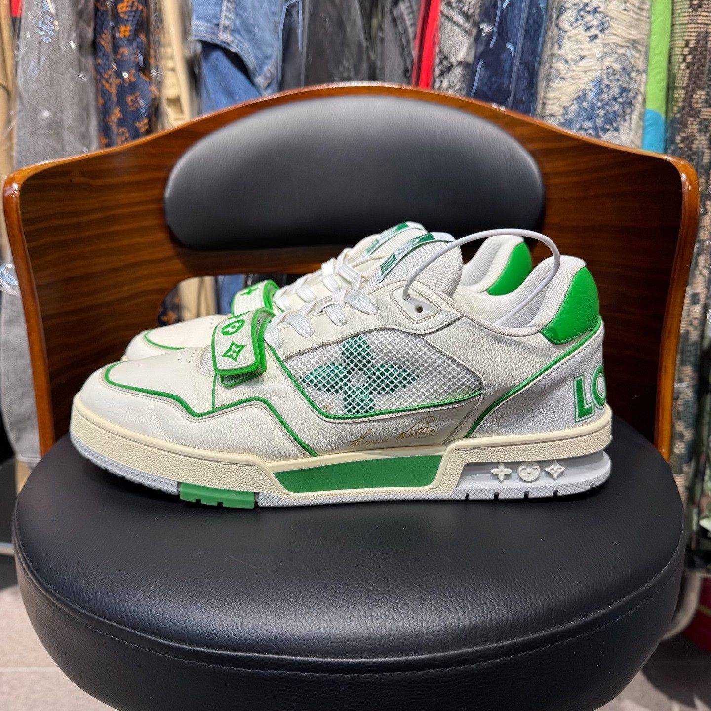 Louis Vuitton Louis Vuitton Training Green Lowtop Sneakers 9 Men Size US 9 / EU 42 - 6 Thumbnail