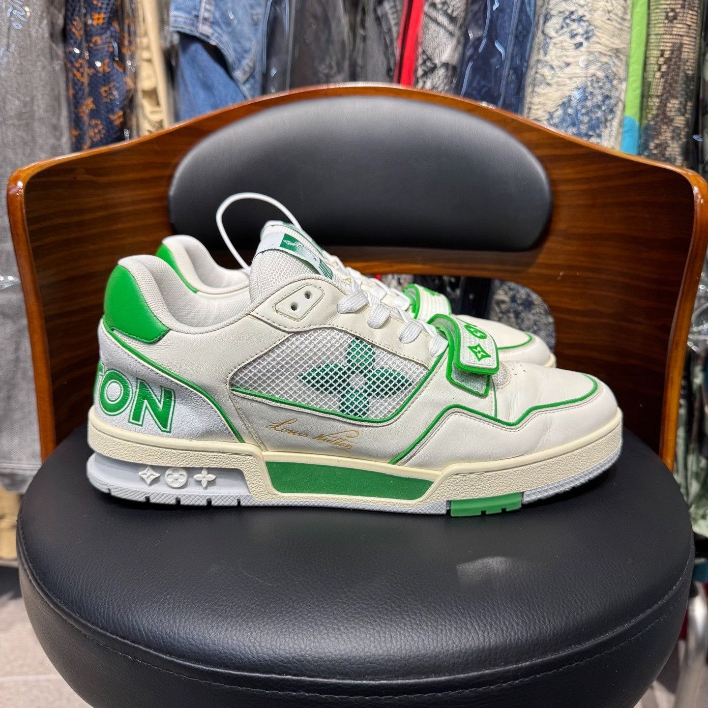 Louis Vuitton Louis Vuitton Training Green Lowtop Sneakers 9 Men Size US 9 / EU 42 - 4 Thumbnail
