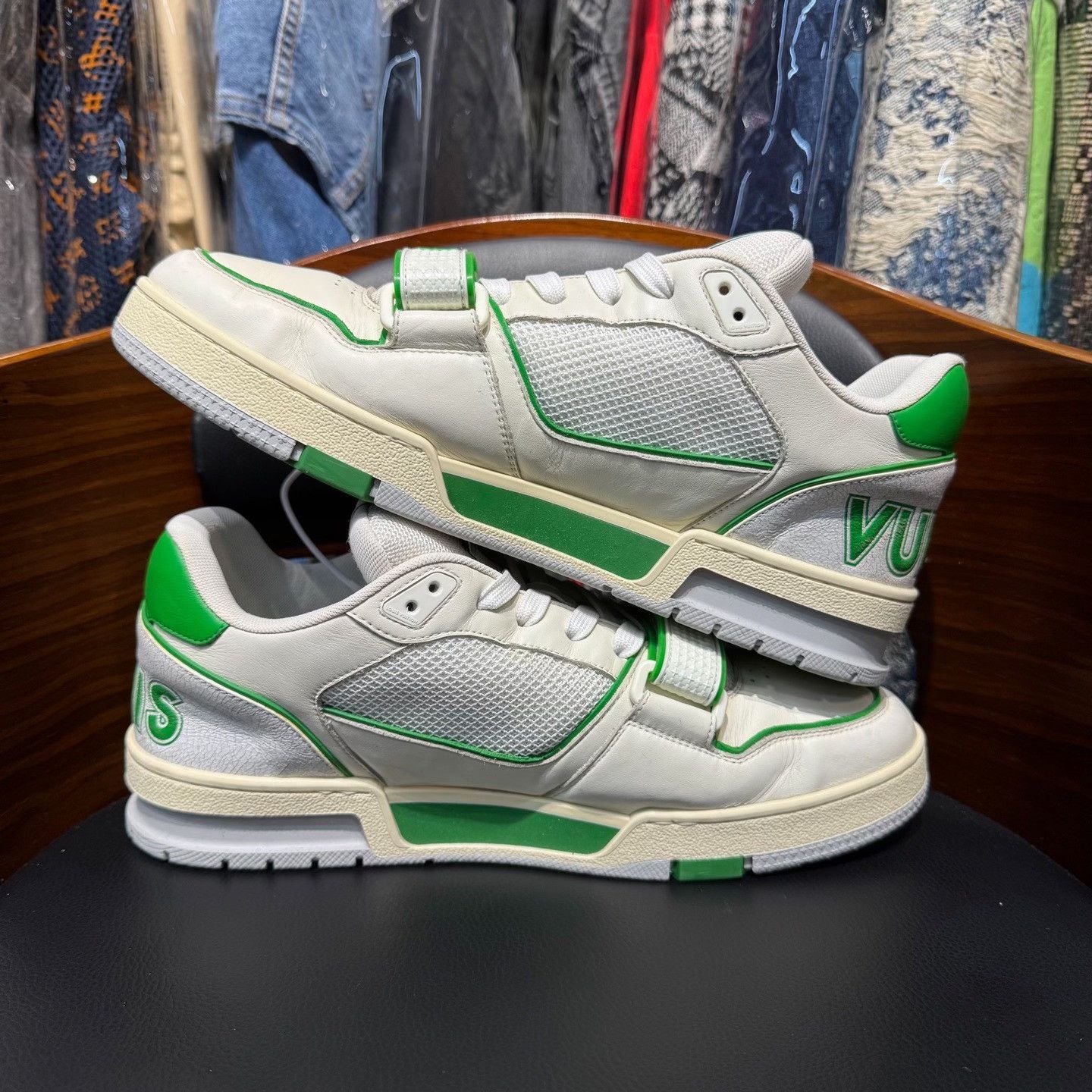 Louis Vuitton Louis Vuitton Training Green Lowtop Sneakers 9 Men Size US 9 / EU 42 - 7 Thumbnail