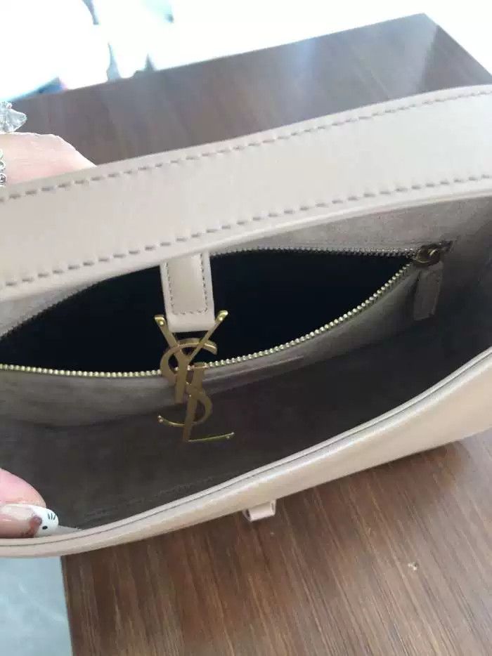 Saint Laurent Paris Pre-loved Bag Very good condition Size ONE SIZE - 6 Thumbnail