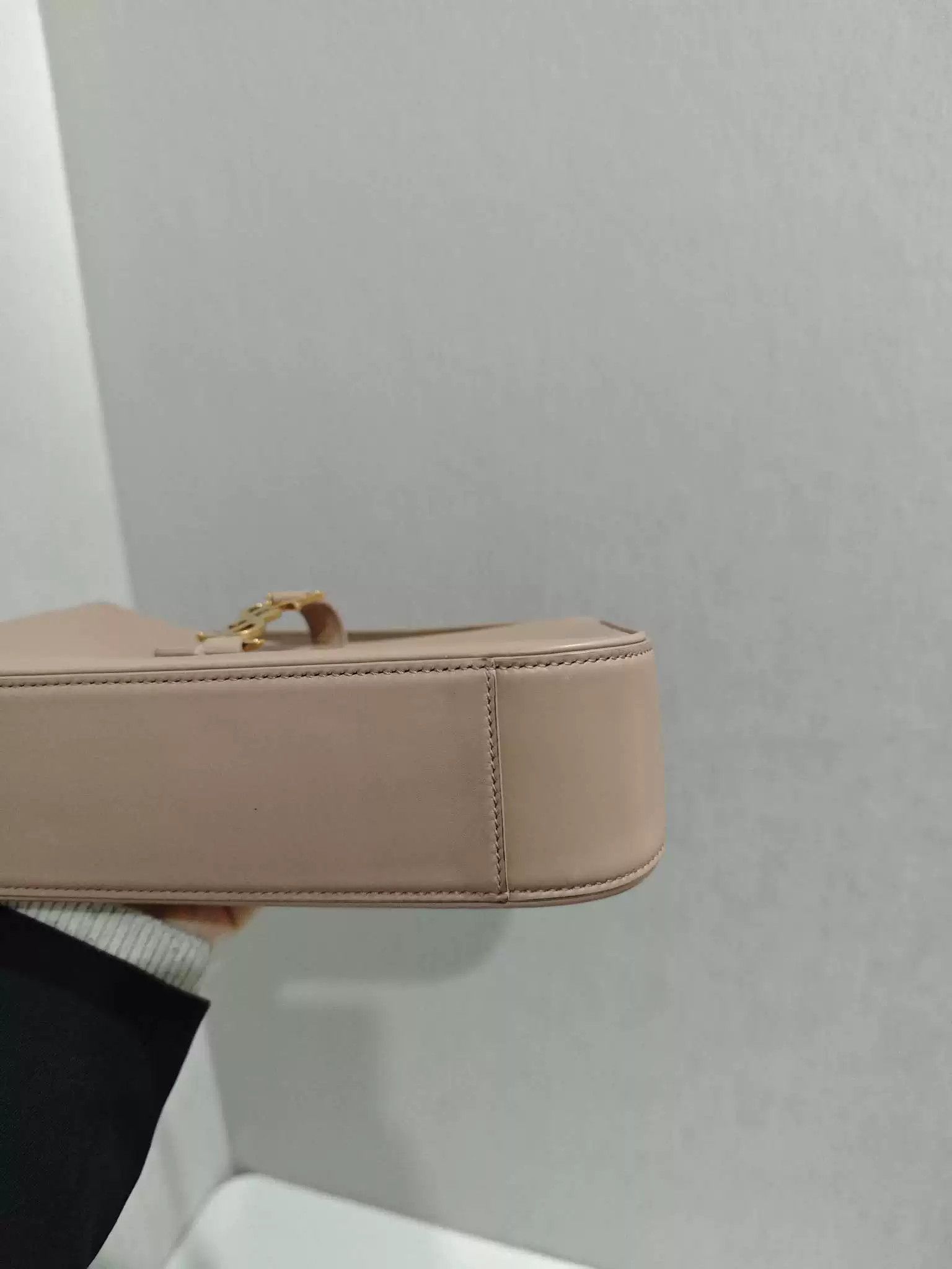 Saint Laurent Paris Pre-loved Bag Very good condition Size ONE SIZE - 5 Thumbnail