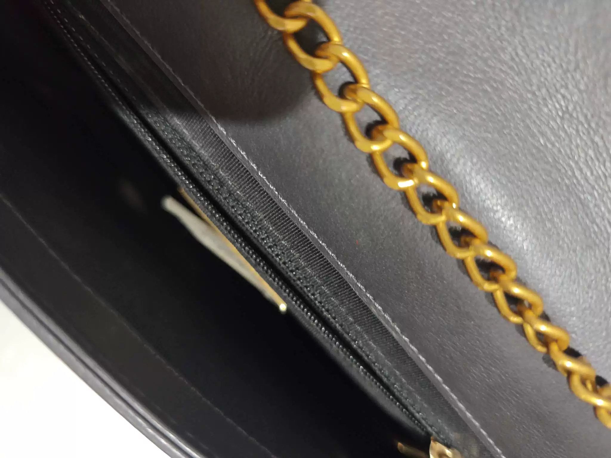 Chanel Pre-loved Bag Very good condition Size ONE SIZE - 6 Thumbnail