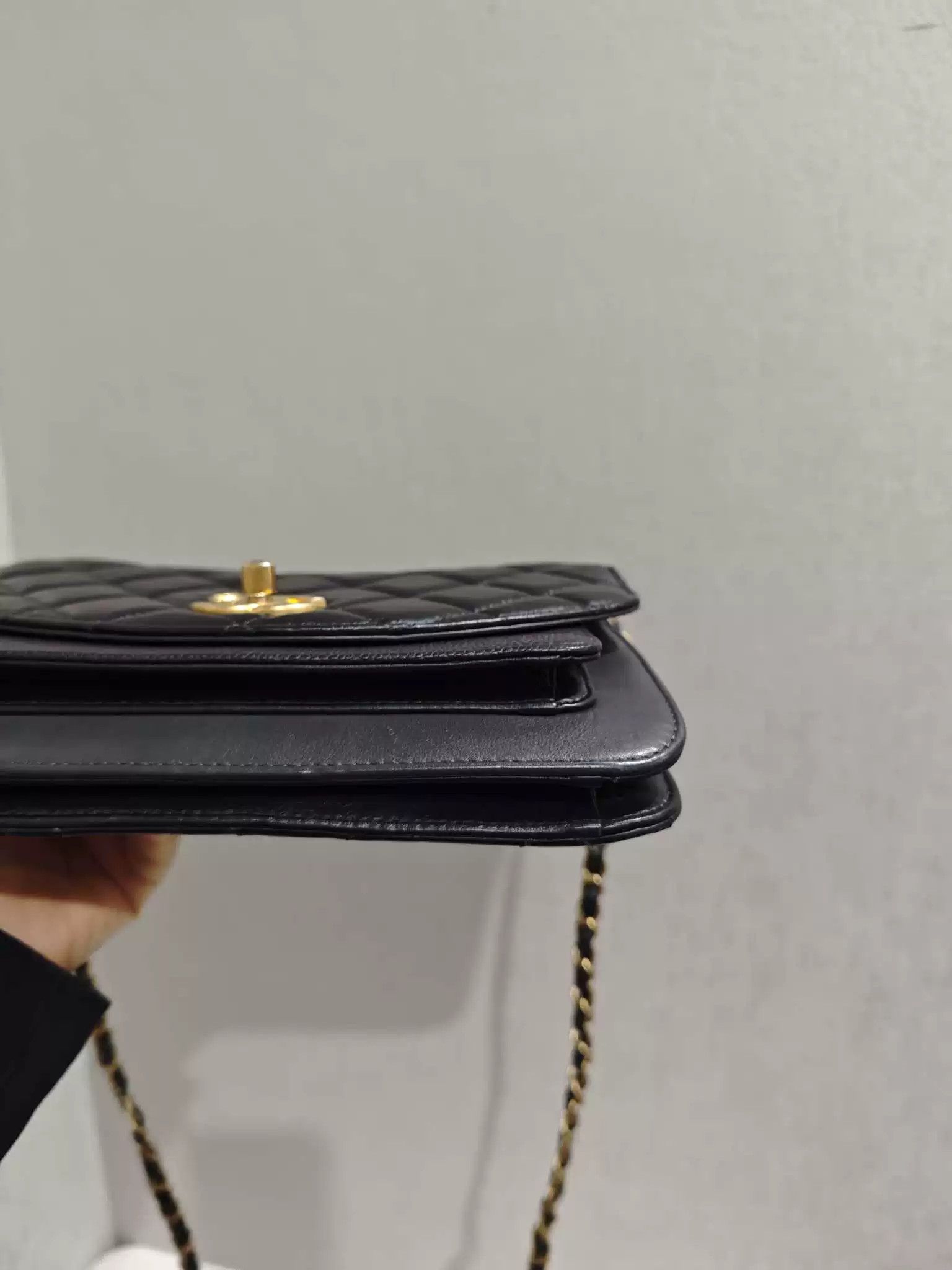 Chanel Pre-loved Bag Very good condition Size ONE SIZE - 5 Thumbnail