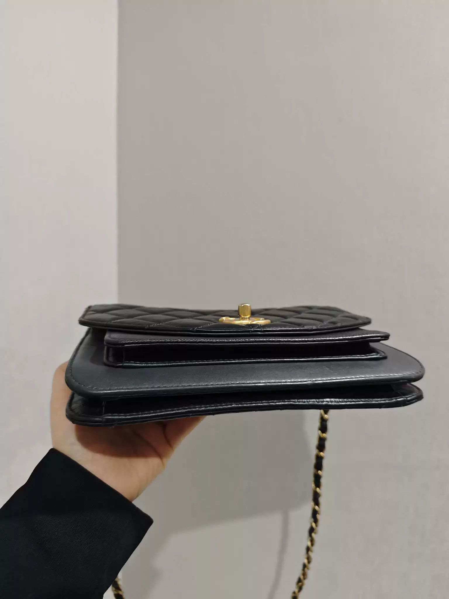 Chanel Pre-loved Bag Very good condition Size ONE SIZE - 3 Thumbnail