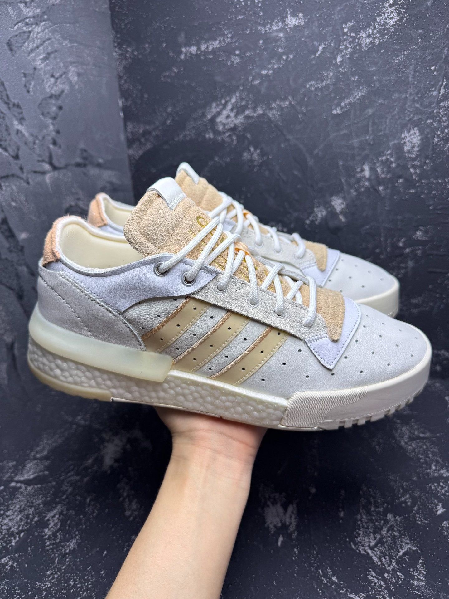 Adidas Adidas Pink Lowtop Sneakers 11 Men Size US 11 / EU 44 - 7 Thumbnail