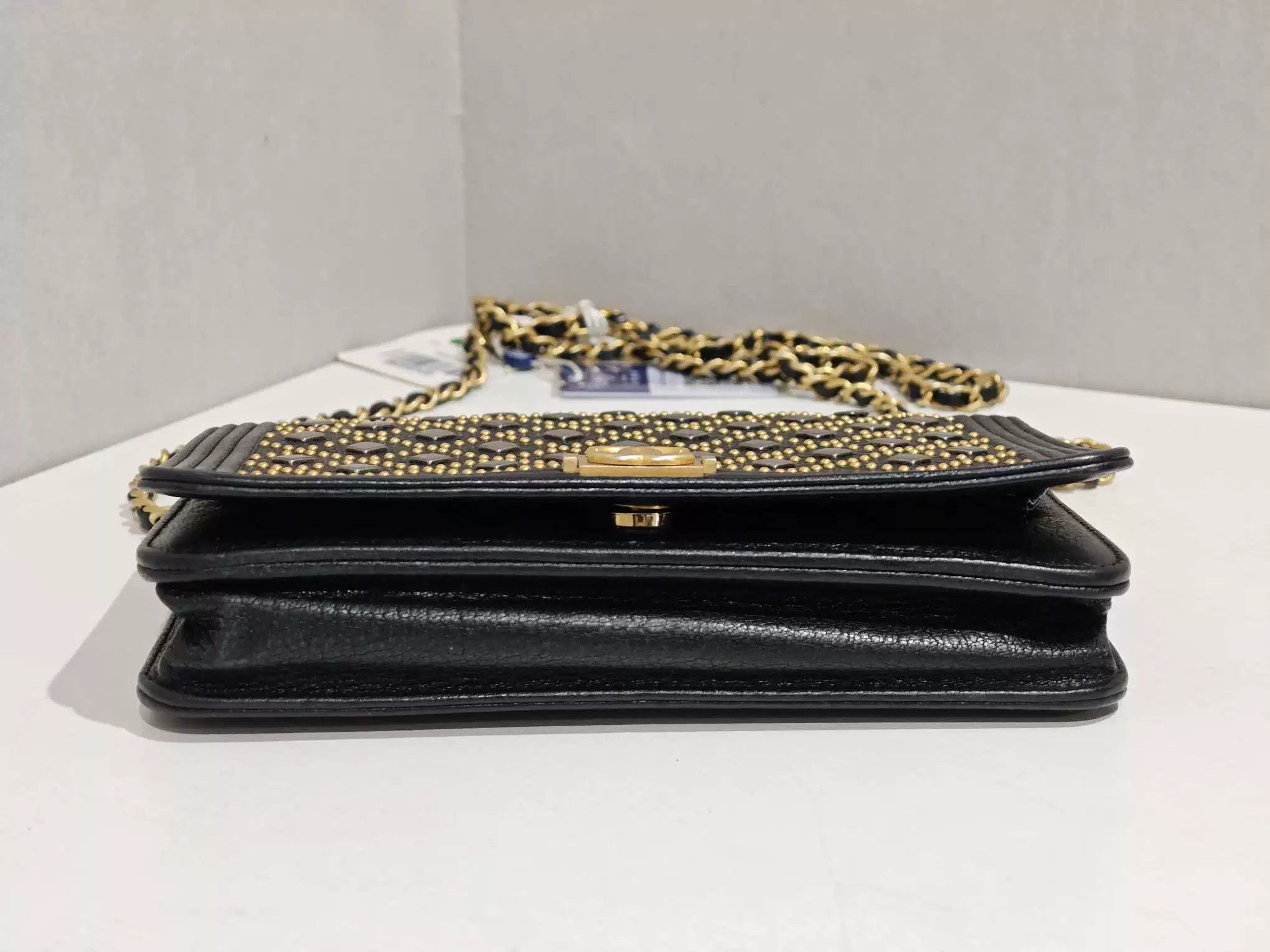 Chanel Pre-loved Bag Very good condition Size ONE SIZE - 4 Thumbnail