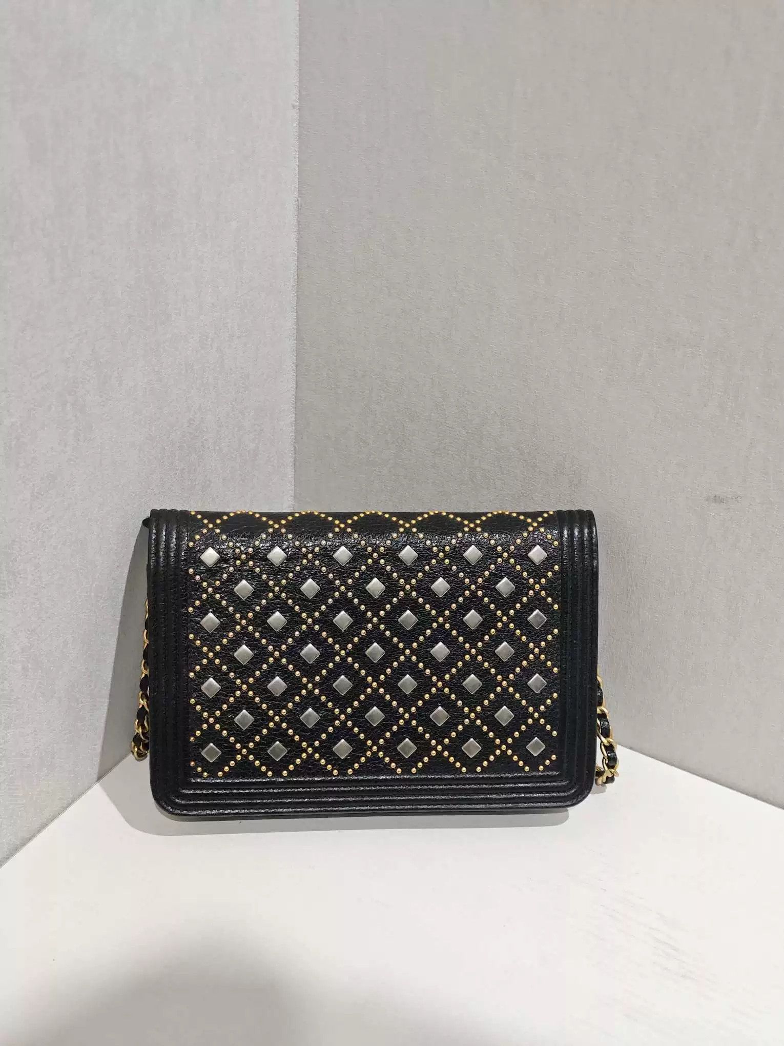 Chanel Pre-loved Bag Very good condition Size ONE SIZE - 3 Thumbnail