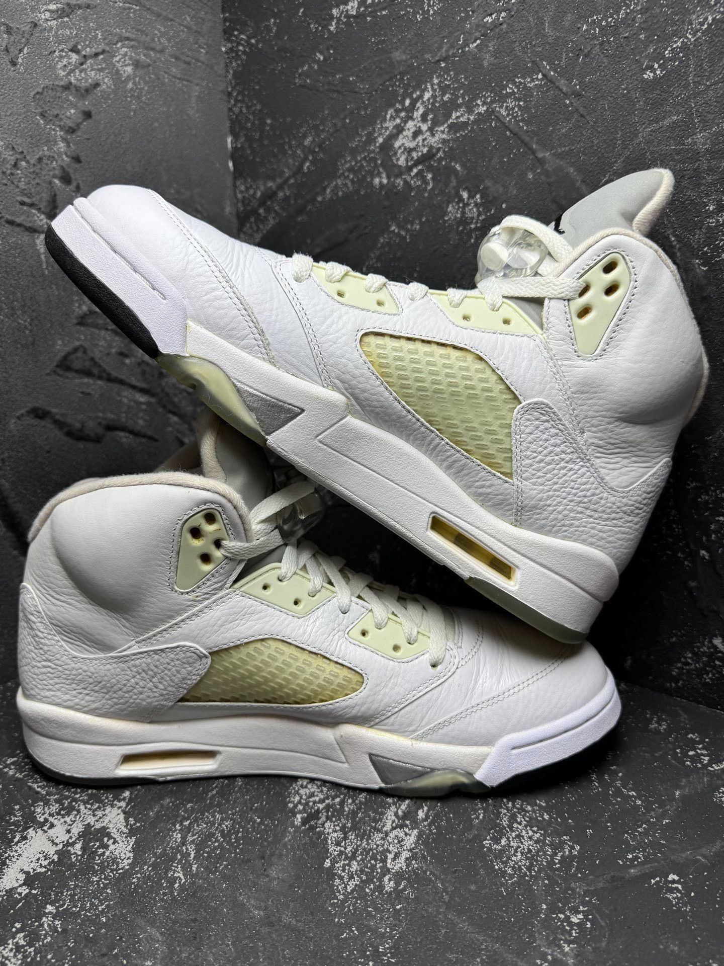 Nike Nike White Lowtop Sneakers 11.5 Men Size US 11.5 / EU 44-45 - 5 Thumbnail
