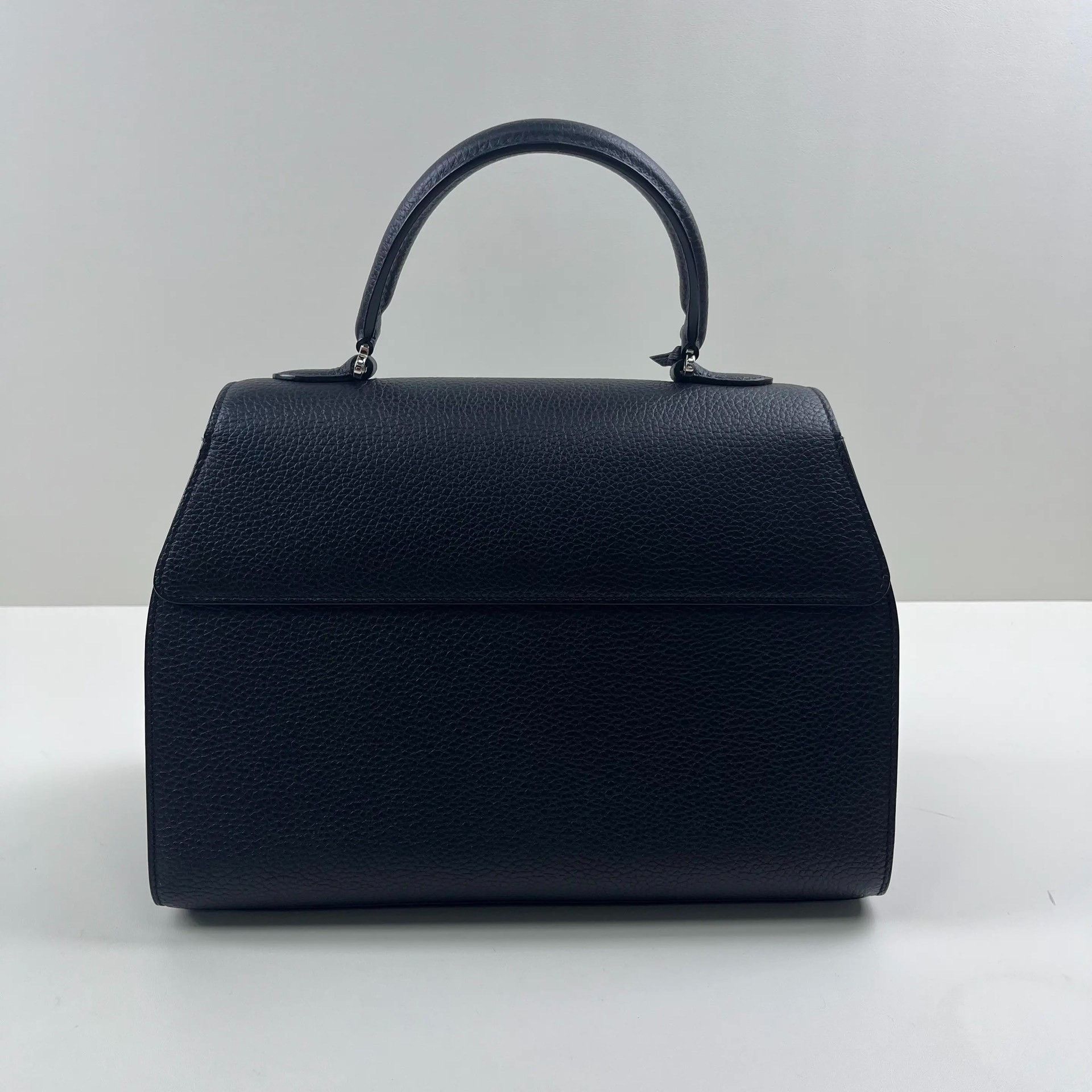 Moynat Pre-loved Bag Very good condition Size ONE SIZE - 2 Thumbnail