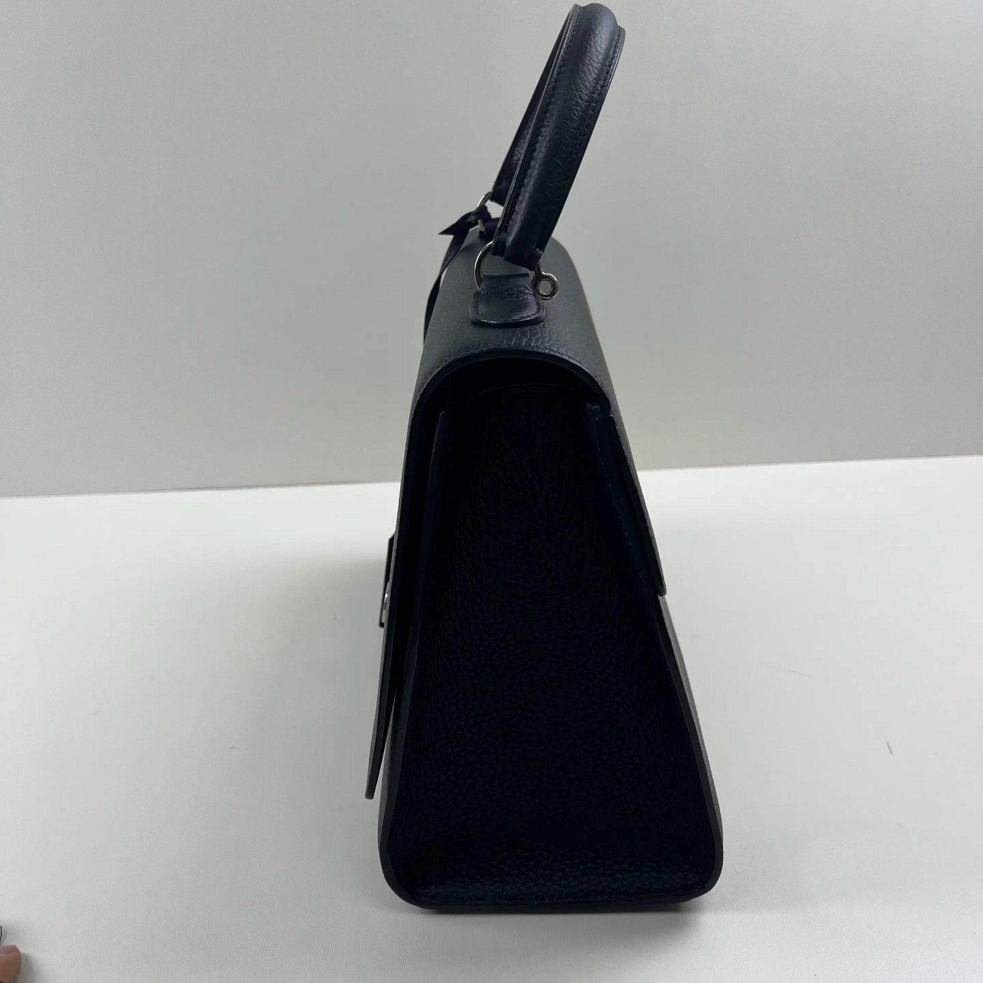 Moynat Pre-loved Bag Very good condition Size ONE SIZE - 5 Thumbnail