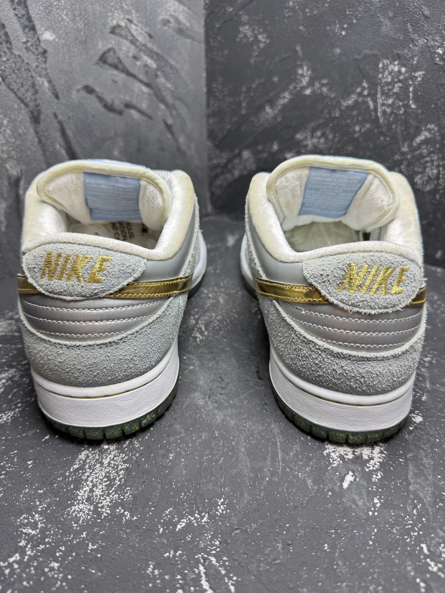Nike Nike DUNK Gold Lowtop Sneakers 10.5 Men Size US 10.5 / EU 43-44 - 3 Thumbnail