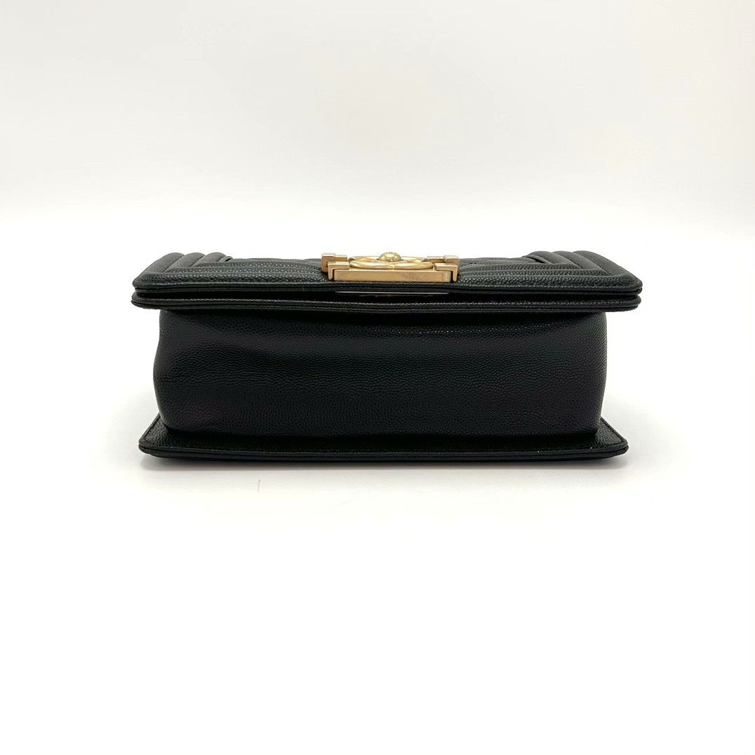 Chanel Pre-loved Bag Very good condition Size ONE SIZE - 5 Thumbnail