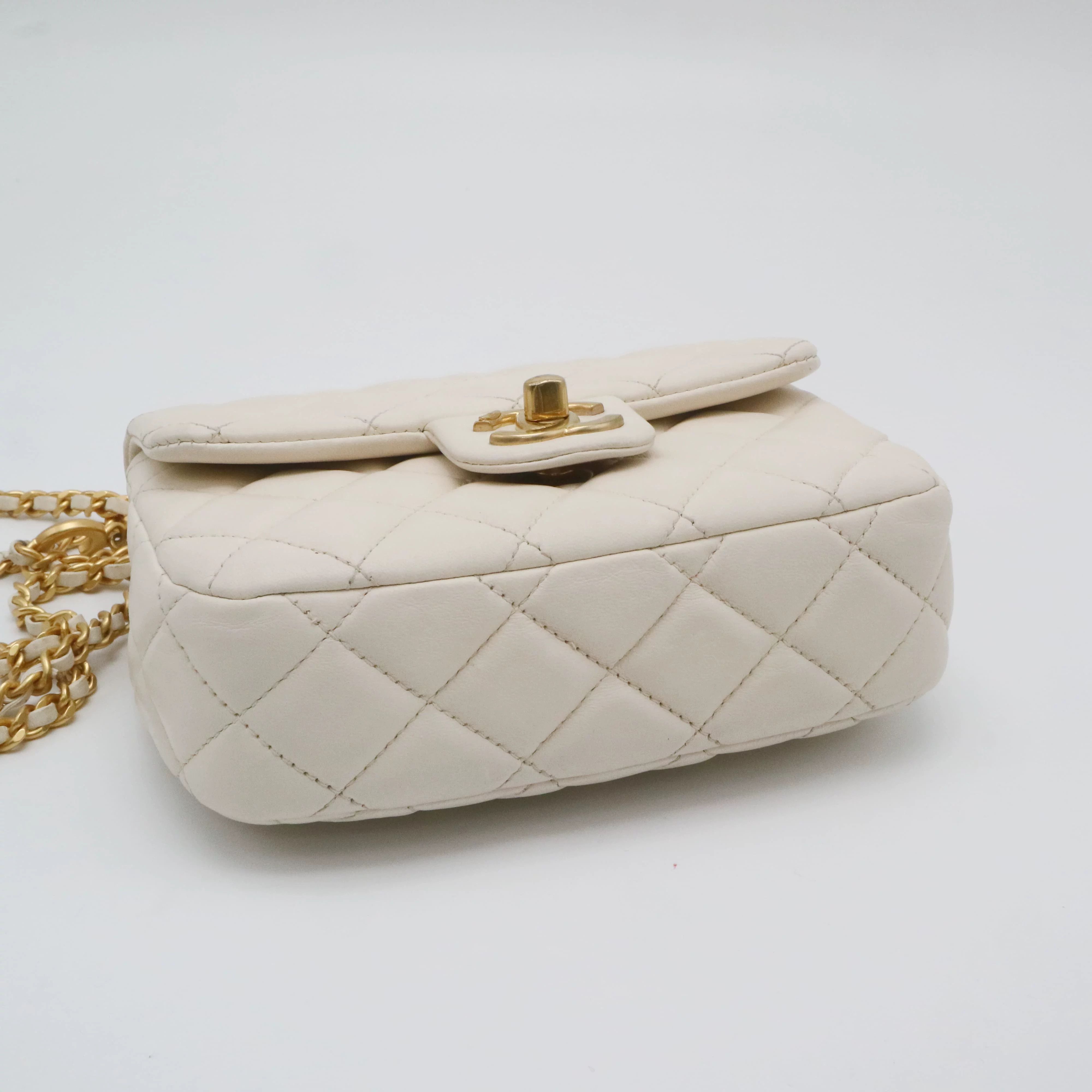 Chanel Pre-loved Bag Very good condition Size ONE SIZE - 4 Thumbnail