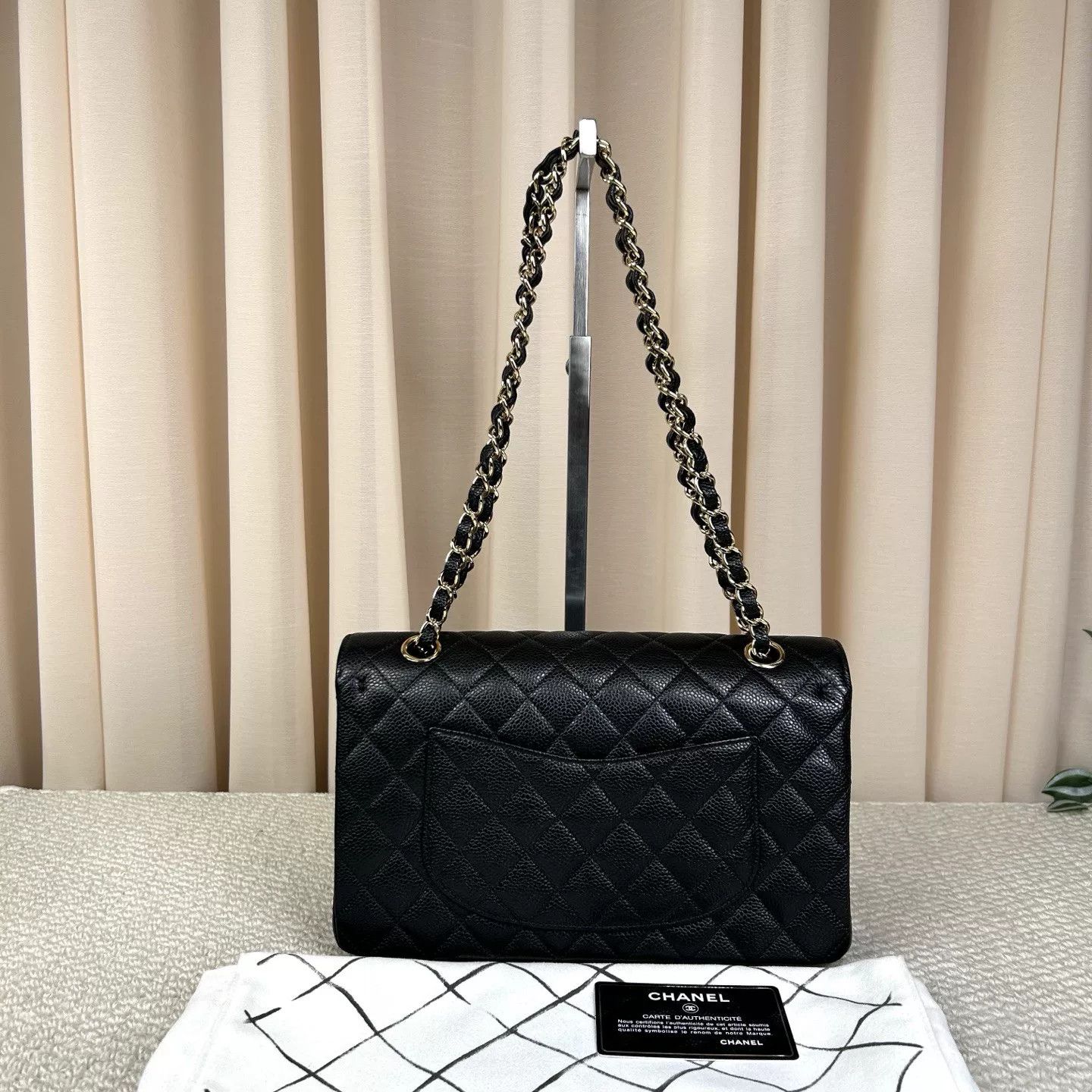 Chanel Pre-loved Bag Very good condition Size ONE SIZE - 2 Thumbnail