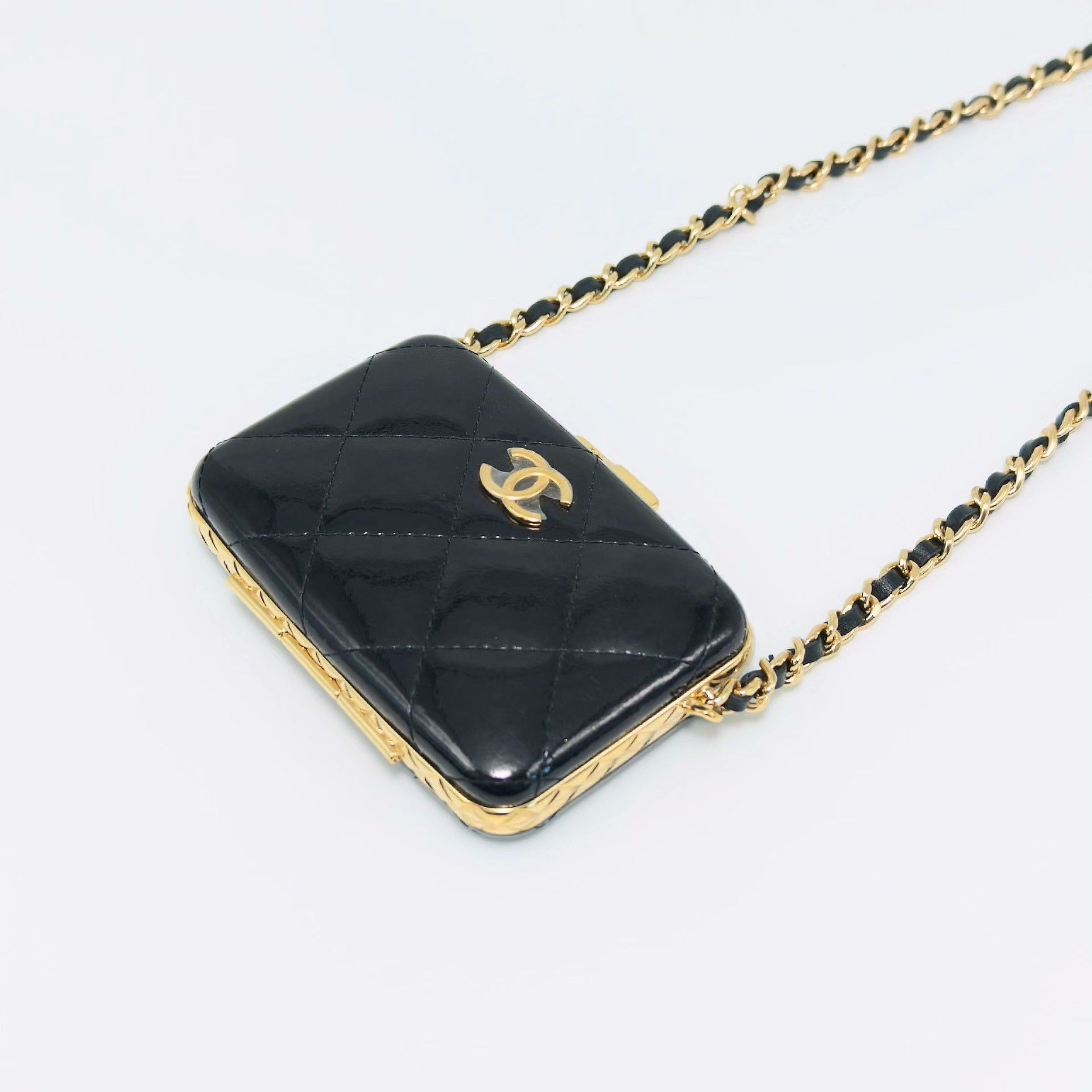 Chanel Pre-loved Bag Very good condition Size ONE SIZE - 4 Thumbnail