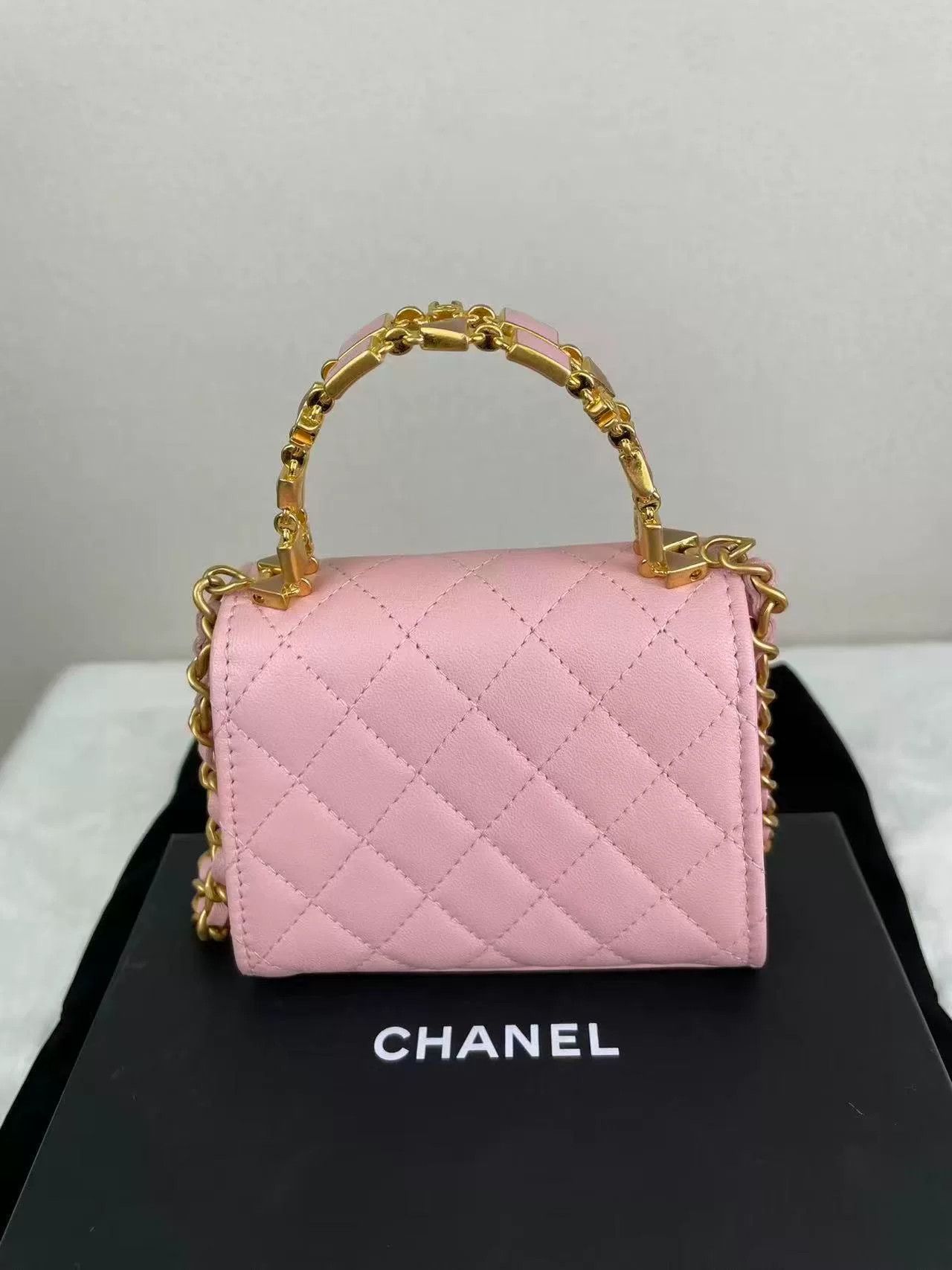 Chanel Pre-loved Bag Very good condition Size ONE SIZE - 5 Thumbnail