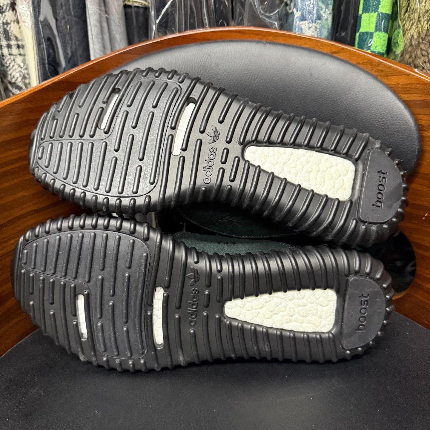 Adidas Adidas YEEZY350 Black Lowtop Sneakers 9 Men Size US 9 / EU 42 - 8 Thumbnail