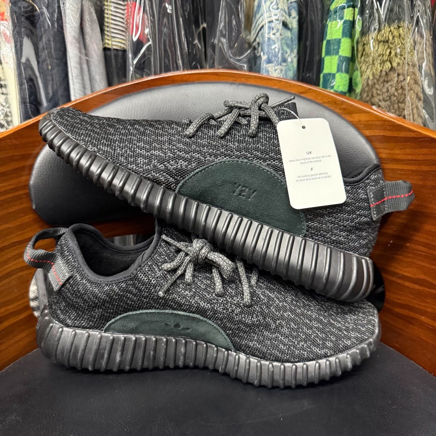 Adidas Adidas YEEZY350 Black Lowtop Sneakers 9 Men Size US 9 / EU 42 - 7 Thumbnail