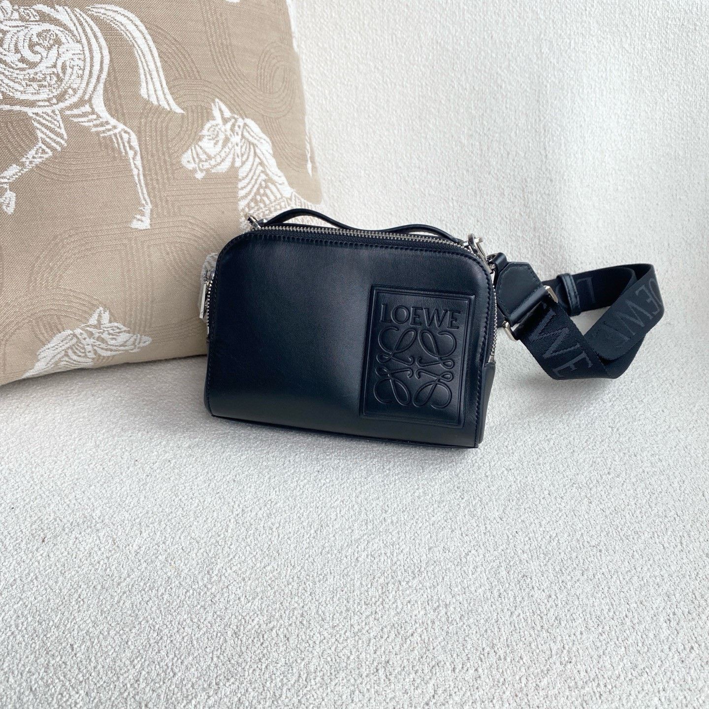 Loewe Pre-loved Bag Very good condition Size ONE SIZE - 2 Thumbnail