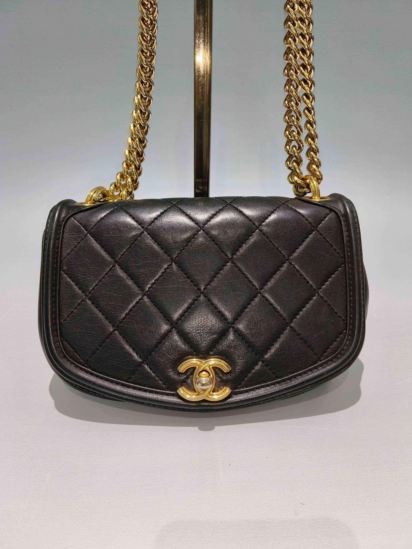 Chanel Pre-loved Bag Very good condition Size ONE SIZE - 4 Thumbnail