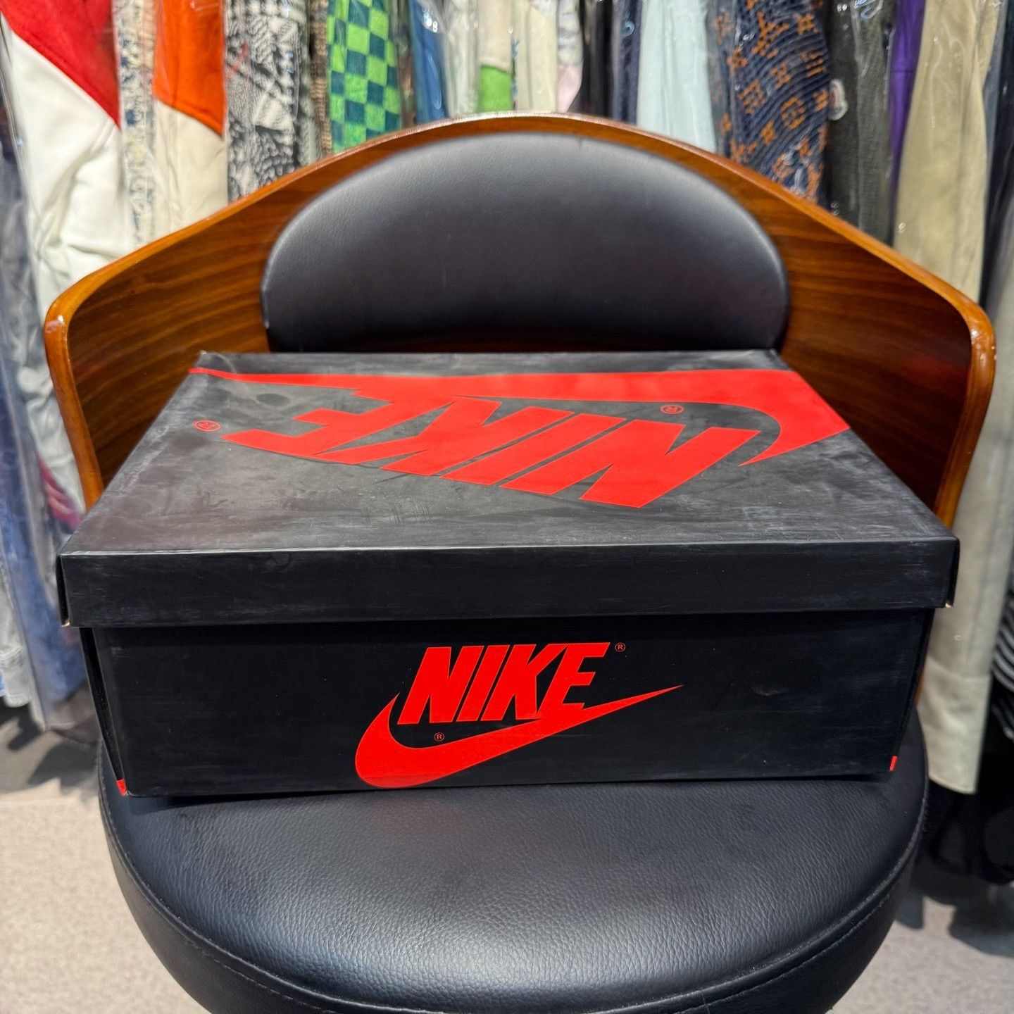 Nike Nike AJ1 Green Lowtop Sneakers 9 Men Size US 9 / EU 42 - 9 Thumbnail