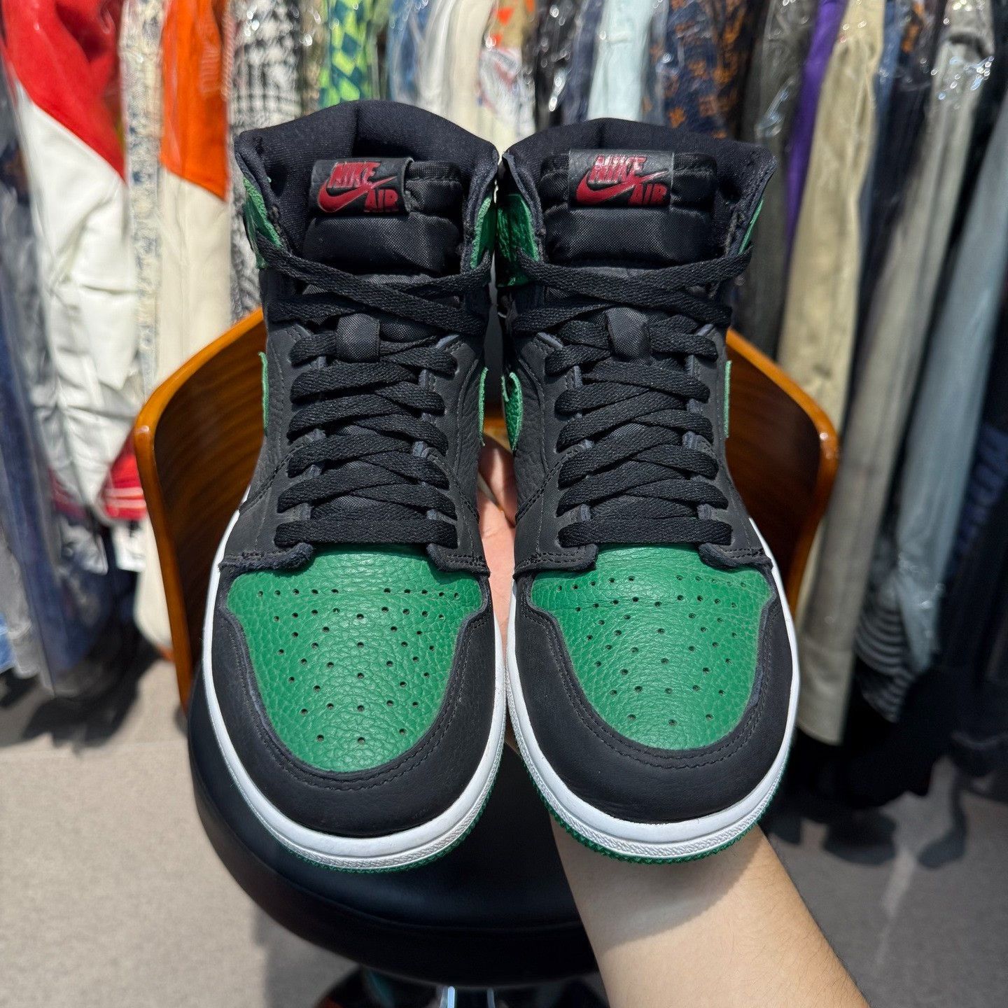 Nike Nike AJ1 Green Lowtop Sneakers 9 Men Size US 9 / EU 42 - 5 Thumbnail