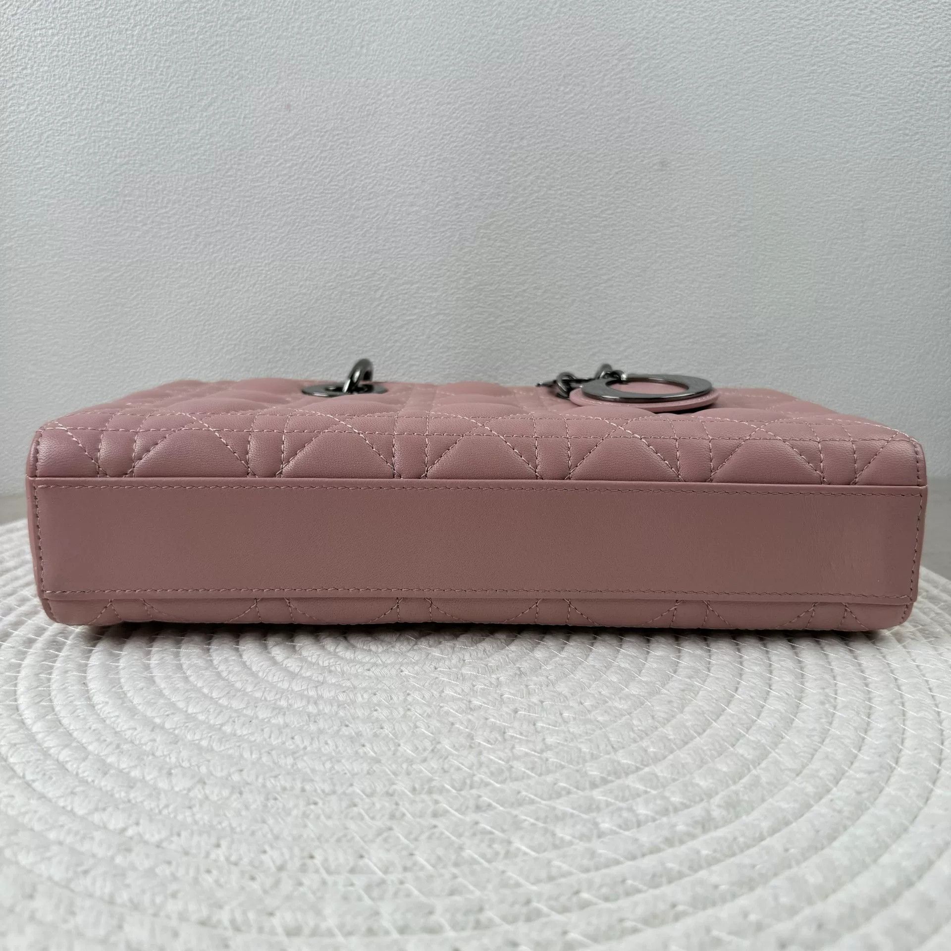 Dior Pre-loved Bag Very good condition Size ONE SIZE - 9 Thumbnail