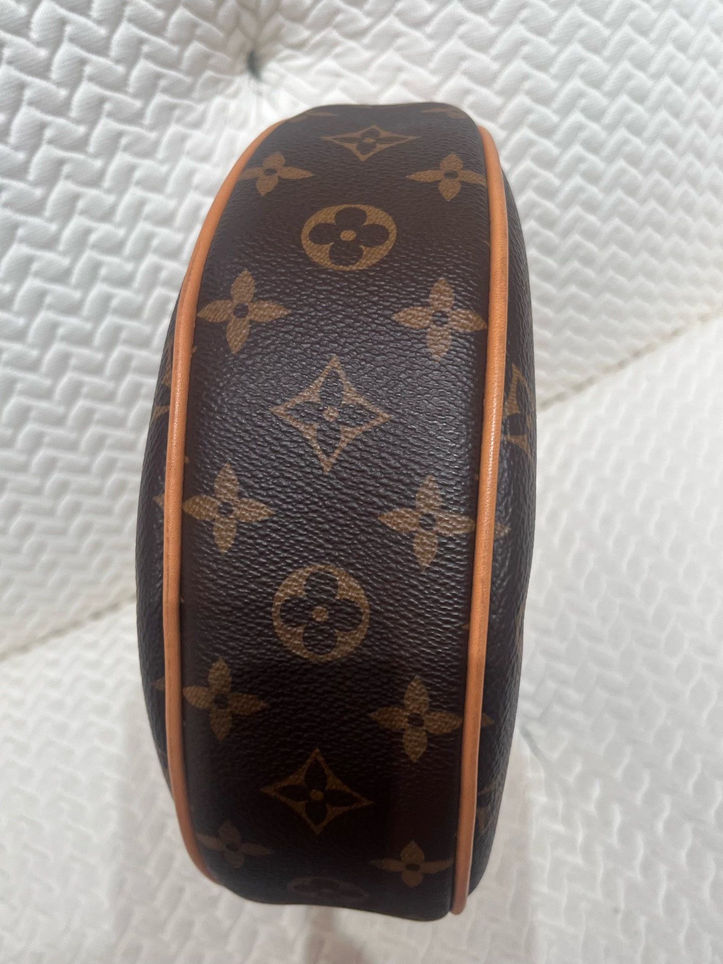 Louis Vuitton Pre-loved Bag Very good condition Size ONE SIZE - 5 Thumbnail