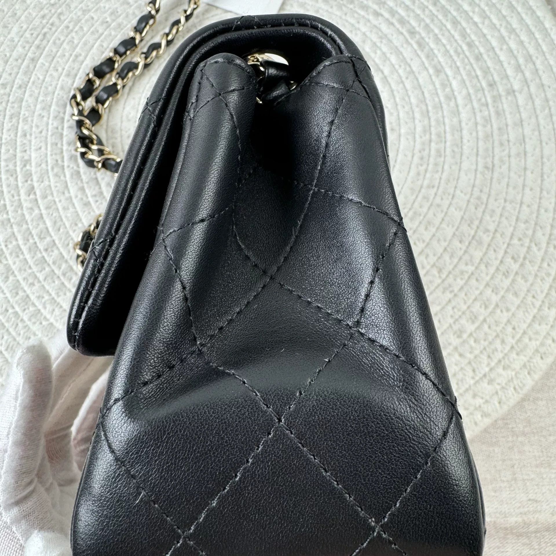 Chanel Pre-loved Bag Very good condition Size ONE SIZE - 6 Thumbnail