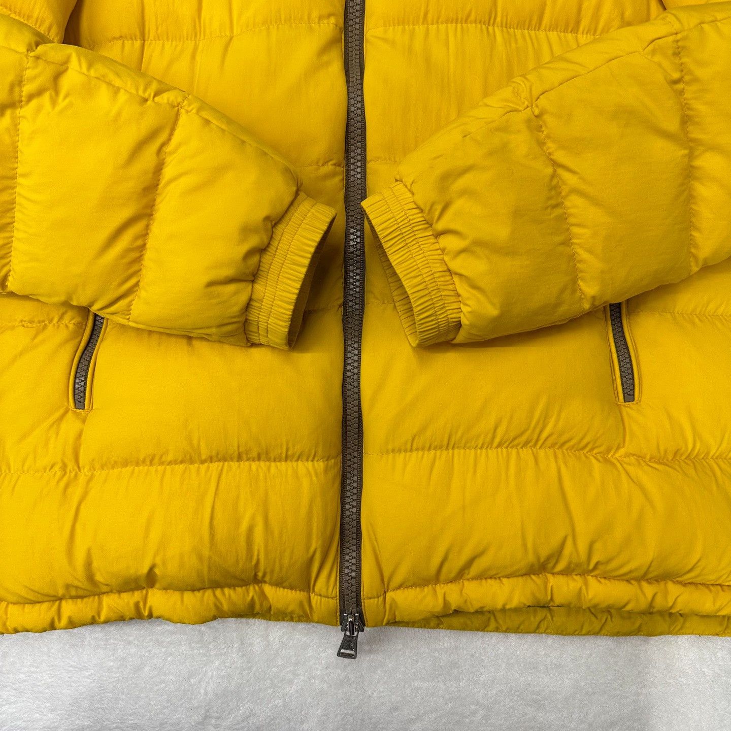 Moncler Moncler Down Yellow Heavy Coat m Men Size US M / EU 48-50 / 2 - 2 Thumbnail
