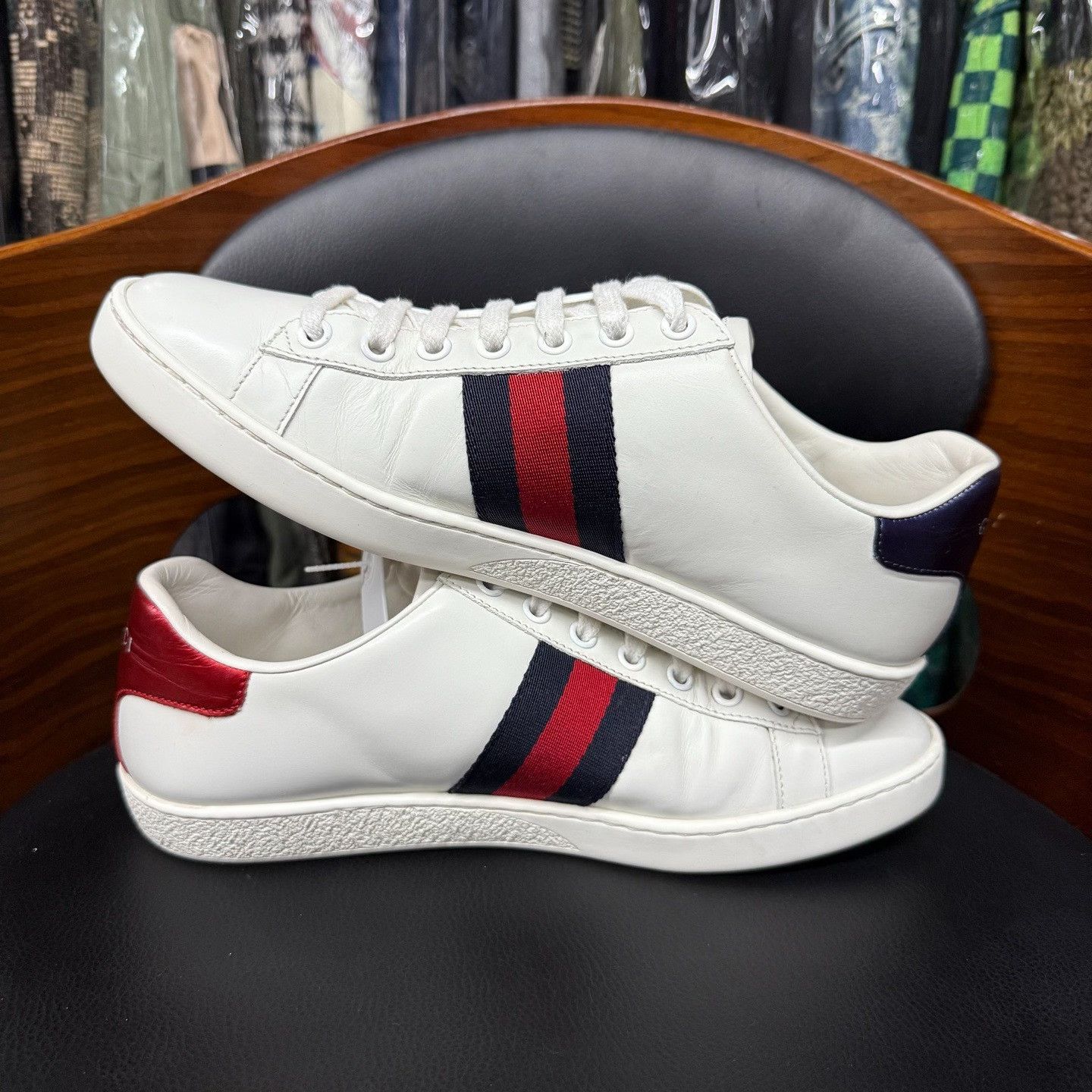 Gucci Gucci White Lowtop Sneakers us_6-5 Women Size US 6.5 / IT 36.5 - 7 Thumbnail