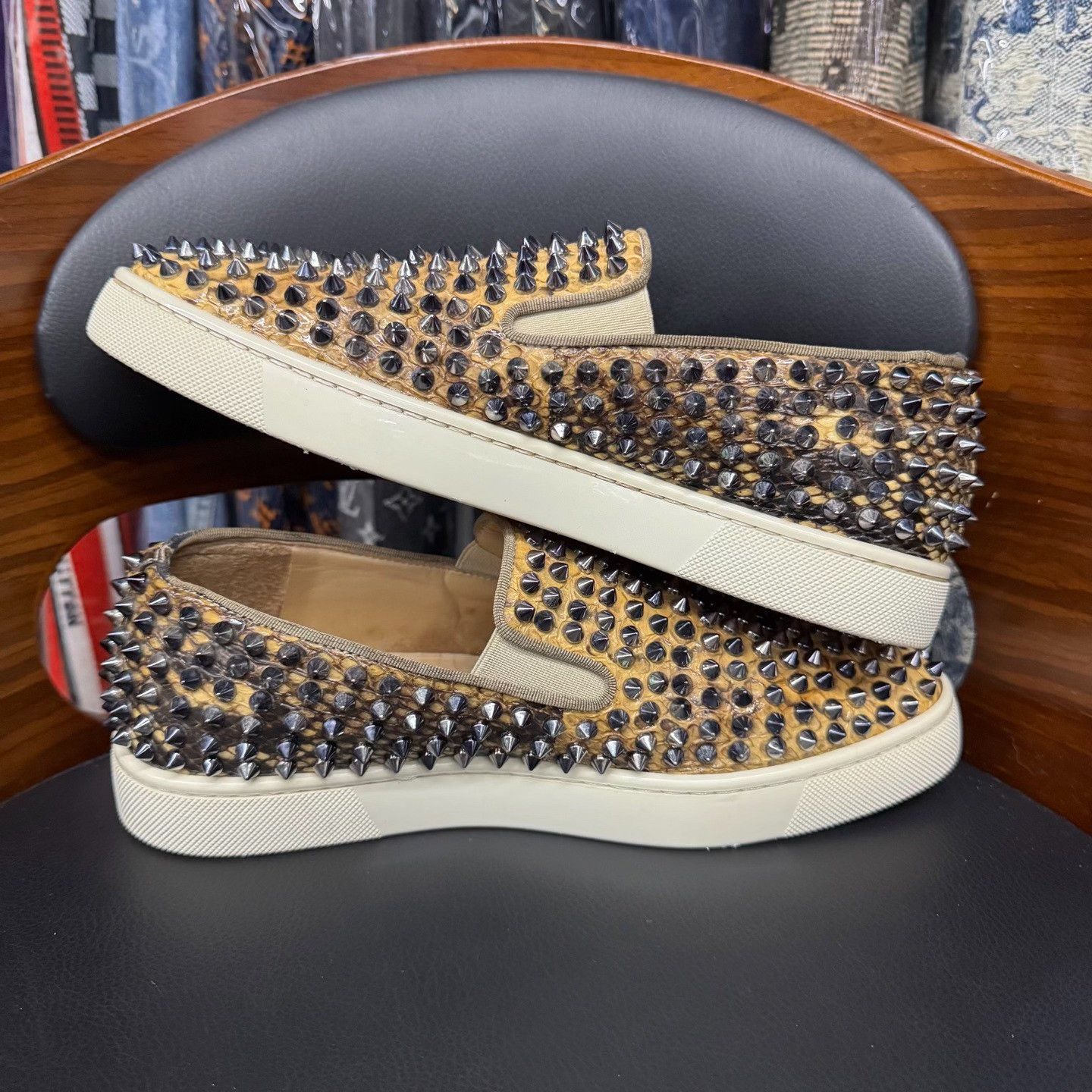Christian Louboutin Christian Louboutin Animal Print Gold Lowtop Sneakers Men Size US 7.5 / EU 40-41 - 7 Thumbnail
