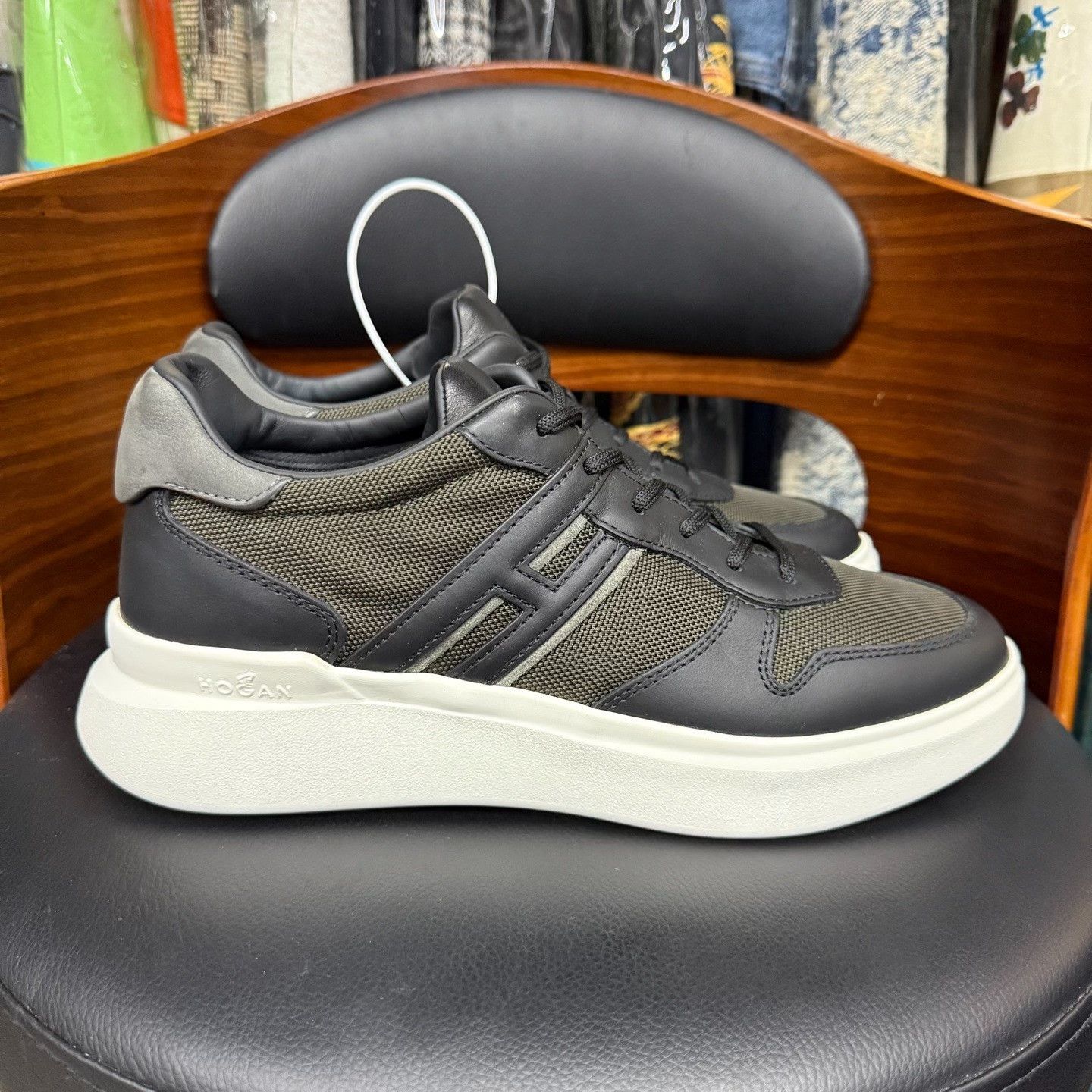 Hogan Hogan Retro Gray Lowtop Sneakers 8.5 Men Size US 8.5 / EU 41-42 - 4 Thumbnail