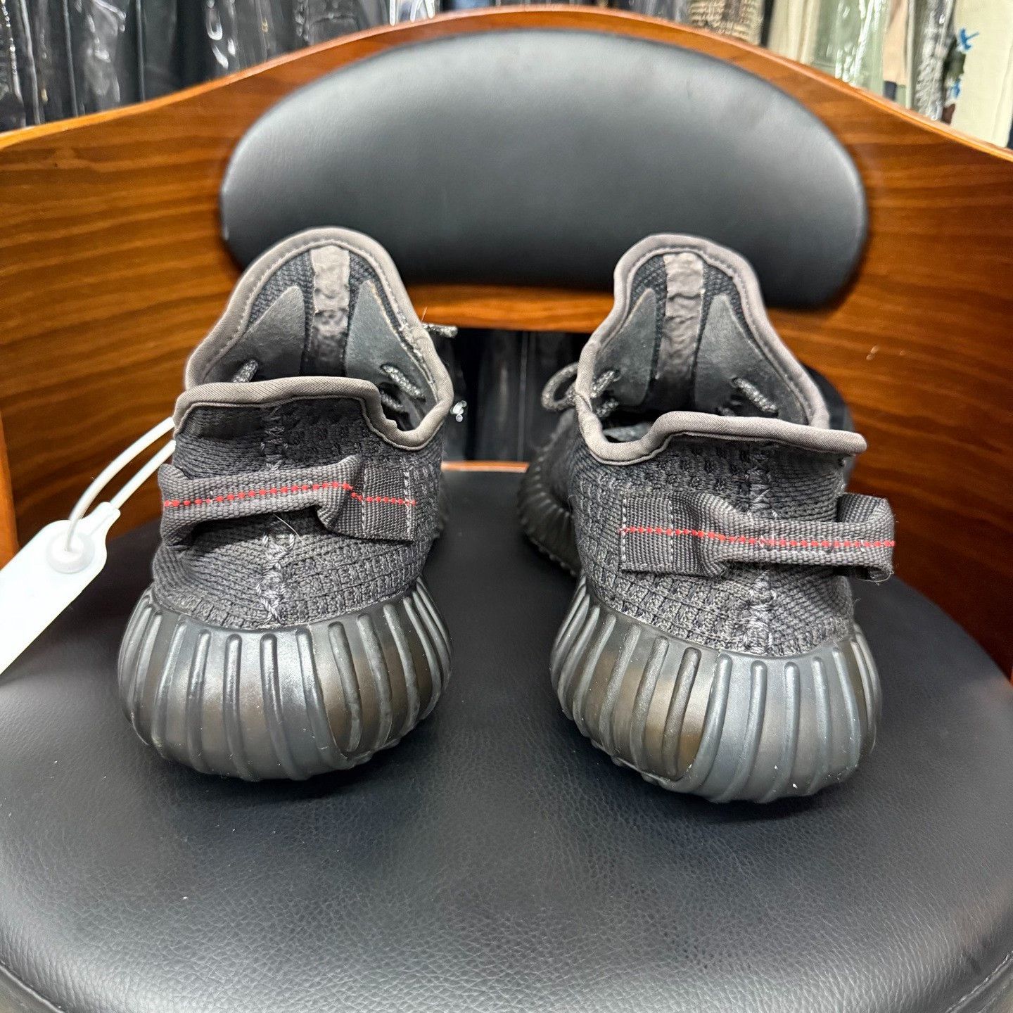 Adidas Adidas YEEZY350 Black Lowtop Sneakers 9.5 Men Size US 9.5 / EU 42-43 - 3 Thumbnail