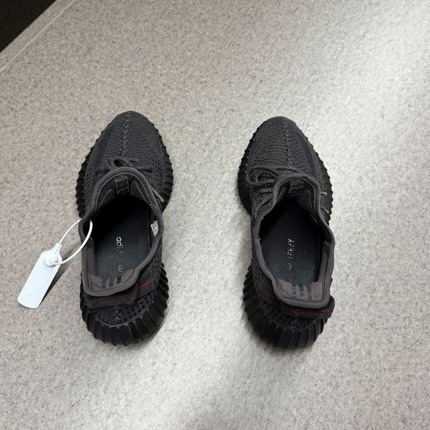 Adidas Adidas YEEZY350 Black Lowtop Sneakers 9.5 Men Size US 9.5 / EU 42-43 - 8 Thumbnail