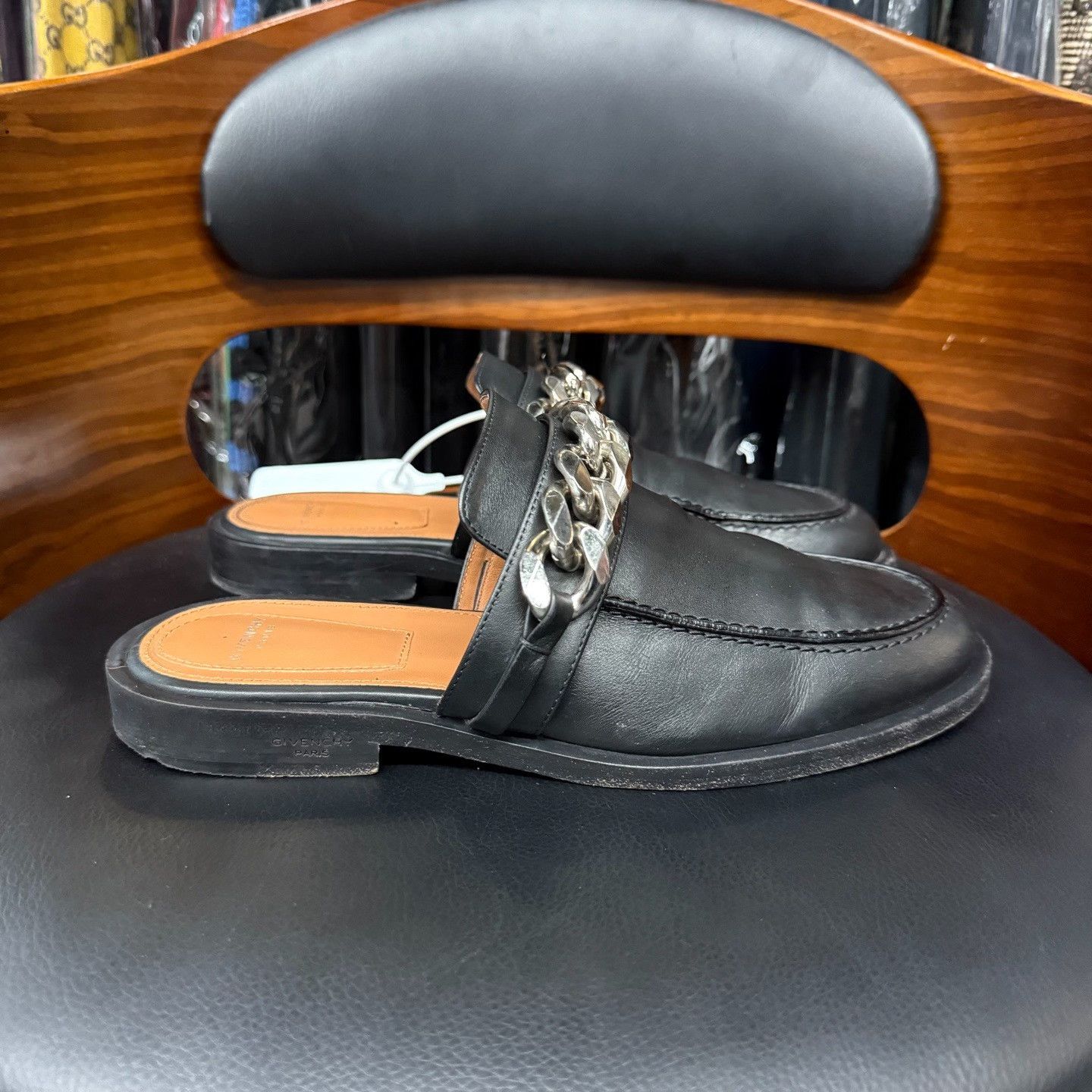 Givenchy Givenchy Leather Black Lowtop Sneakers us_7-5 Women Size US 7.5 / IT 37.5 - 4 Thumbnail