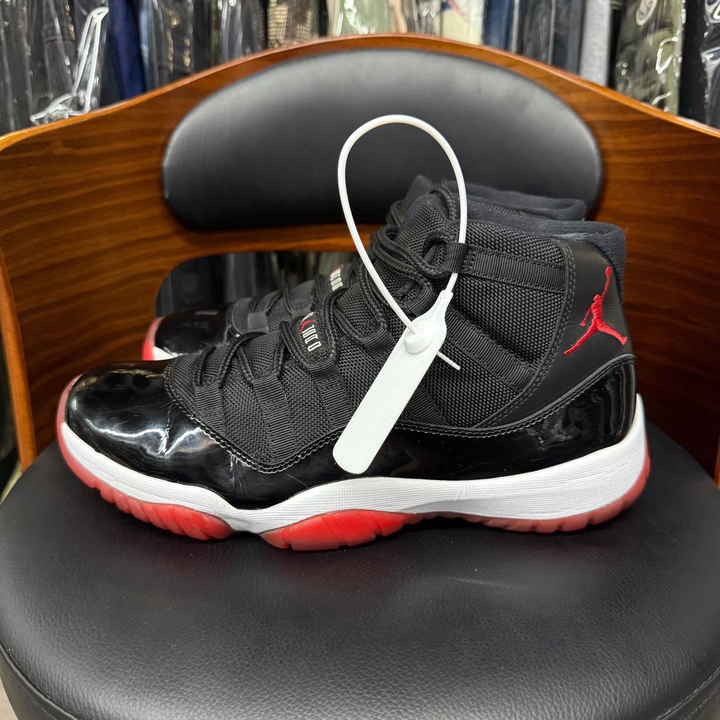 Nike Nike AJ11 Black Lowtop Sneakers 9.5 Men Size US 9.5 / EU 42-43 - 6 Thumbnail