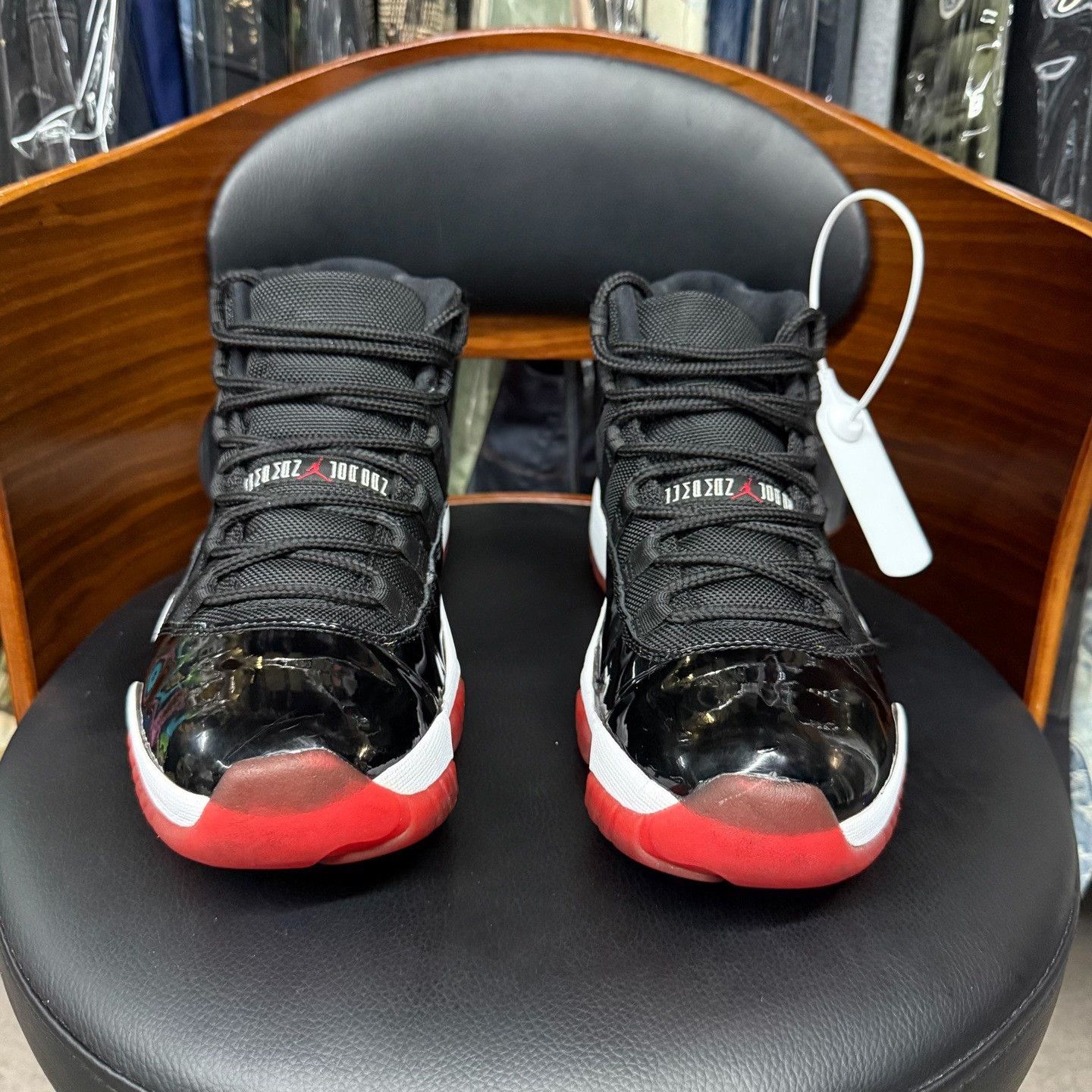Nike Nike AJ11 Black Lowtop Sneakers 9.5 Men Size US 9.5 / EU 42-43 - 2 Thumbnail